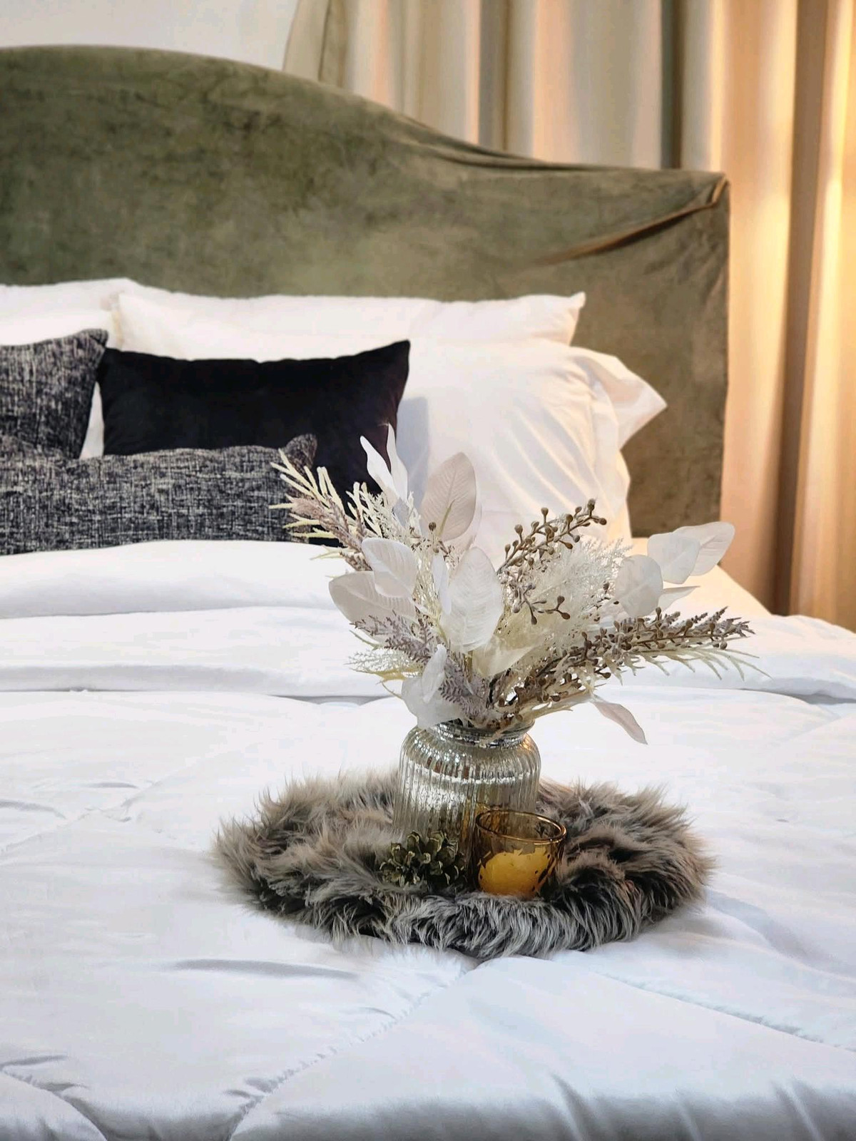 For RentHouseRatchadapisek, Huaikwang, Suttisan : 2-story detached house for rent, luxury level in the heart of Huai Khwang 🛏️ 6 bedrooms 
 🚿 4 bathrooms, near MRT Huai Khwang, furniture & electrical appliances, fully furnished, ready to move in 🛏️ 
 ▪️ Complete electrical appliances ⚡