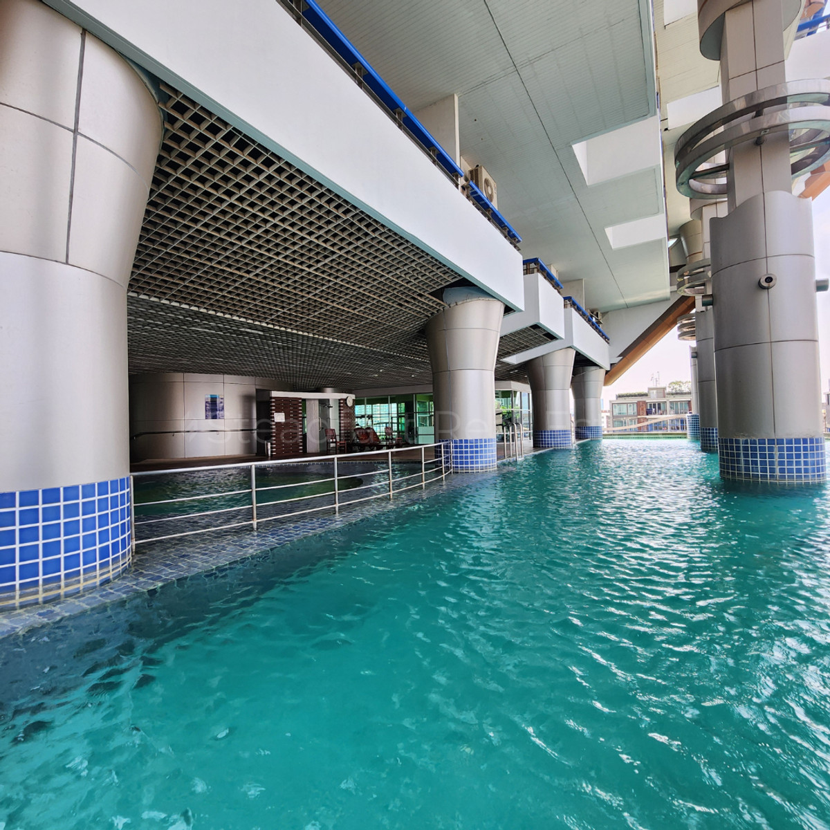 For RentCondoSathorn, Narathiwat : 🏙️ Condo for rent at Saint Louis Grand Terrace, only 120 meters from BTS Saint Louis. Convenient transportation in the heart of Sathorn.🚆🌳 LINE : @steadfastre 