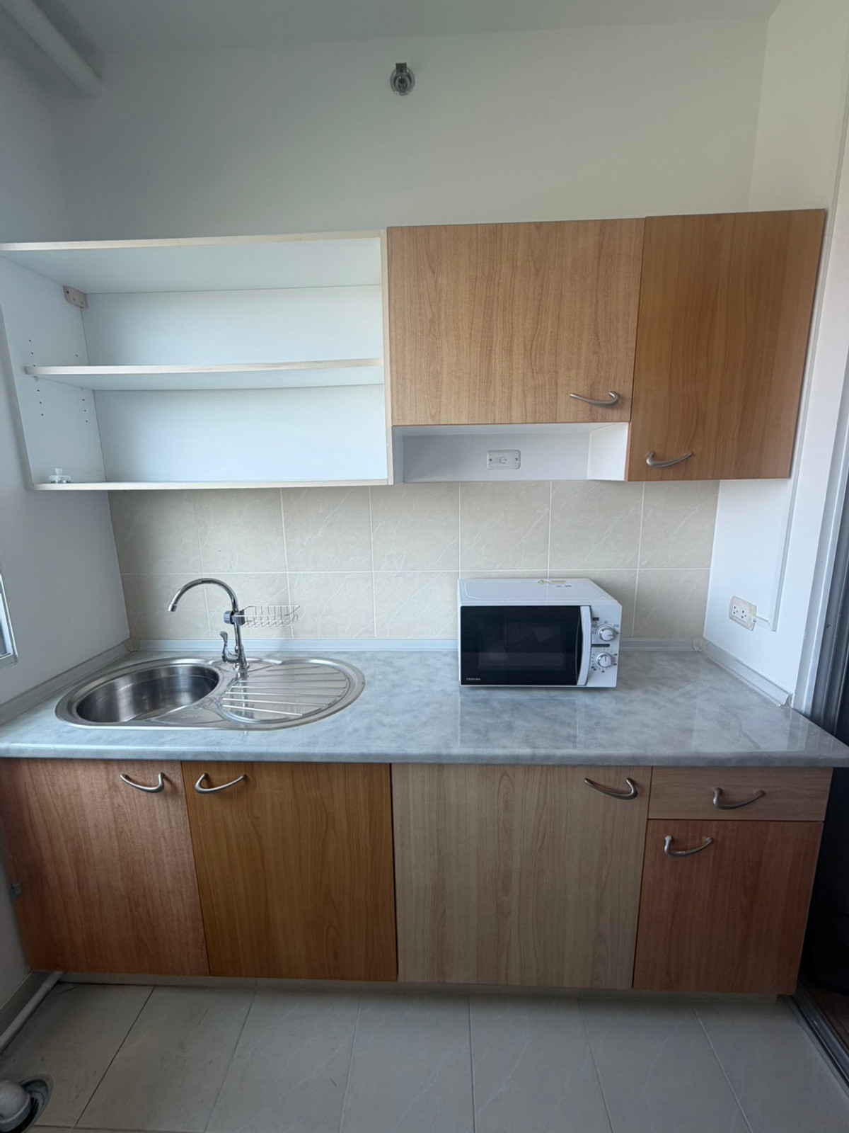 For RentCondoPattanakan, Srinakarin : Condo for rent, Supalai Park Srinakarin, beautiful room, newly decorated, fully furnished, ready to move in, next to the BTS.