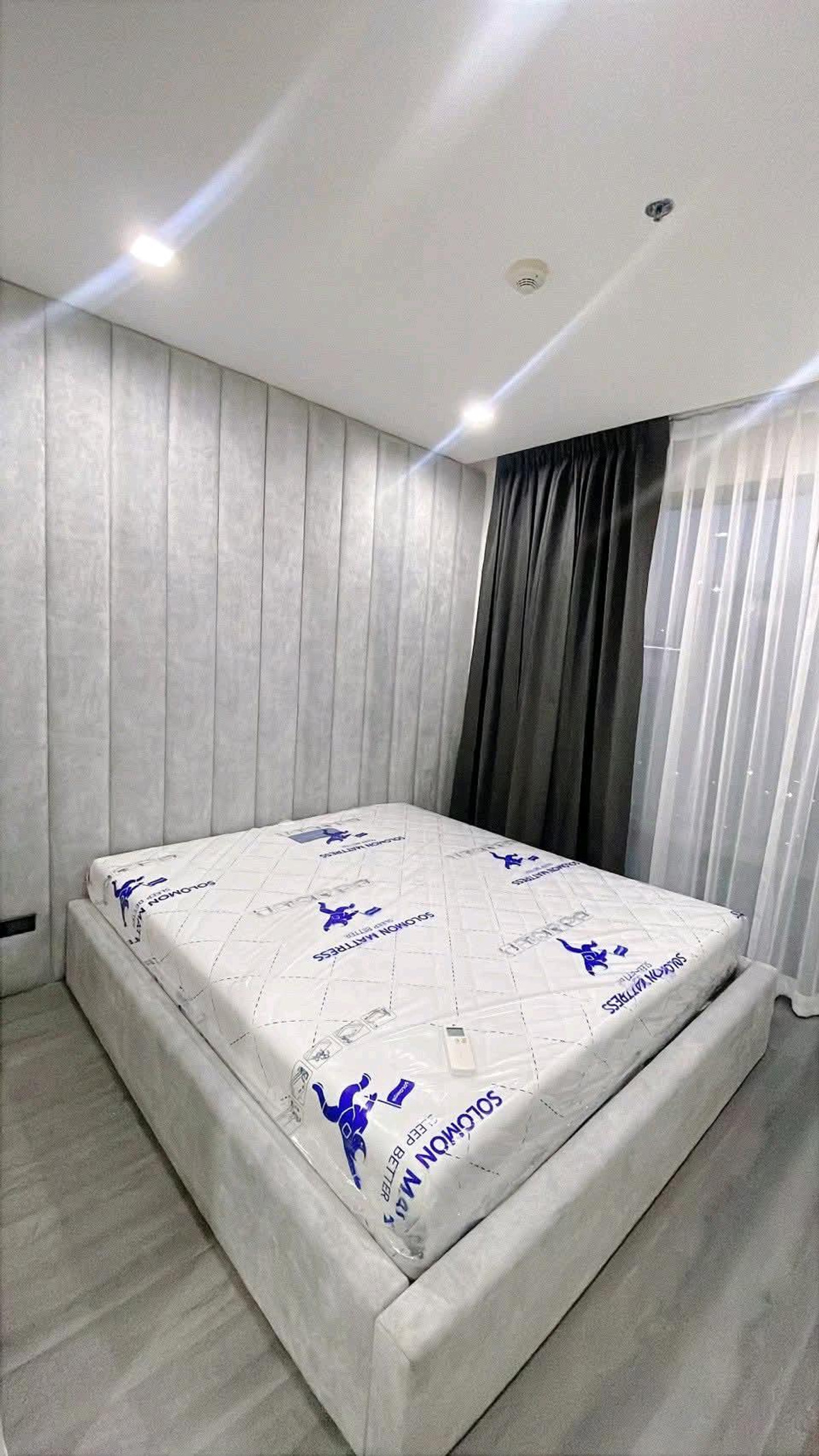 ให้เช่าคอนโดพระราม 3 สาธุประดิษฐ์ : ปล่อยเช่า Star View พระราม 3 | คอนโดหรู วิวแม่น้ำเจ้าพระยา พร้อมลิฟต์ส่วนตัว เฟอร์นิเจอร์ & เครื่องใช้ไฟฟ้าครบ เฟอร์นิเจอร์ครบ หิ้วกระเป๋าเข้าอยู่ได้เลย