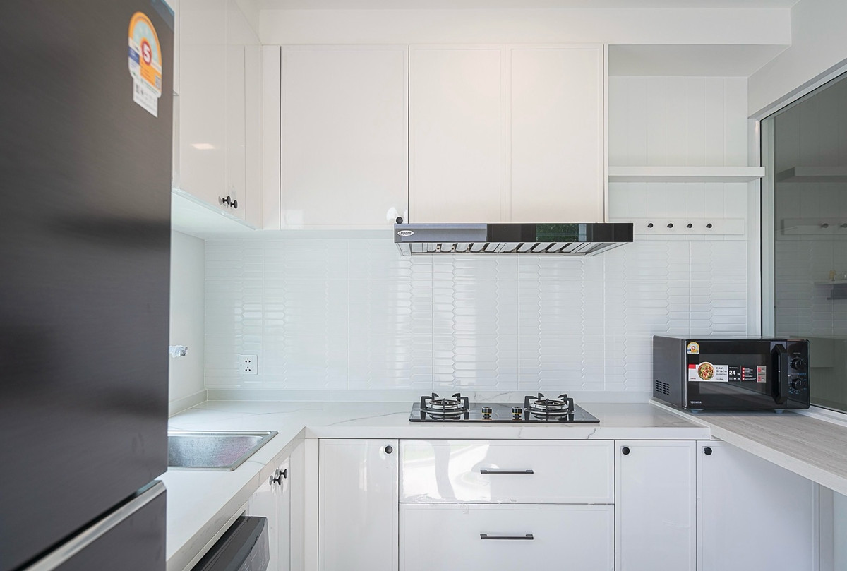 ให้เช่าบ้านบางนา แบริ่ง ลาซาล : RH033126 ให้เช่า บ้านใหม่ 2 ชั้น 3 ห้องนอน fully furnished at Chaiyapruek Bangna KM.15