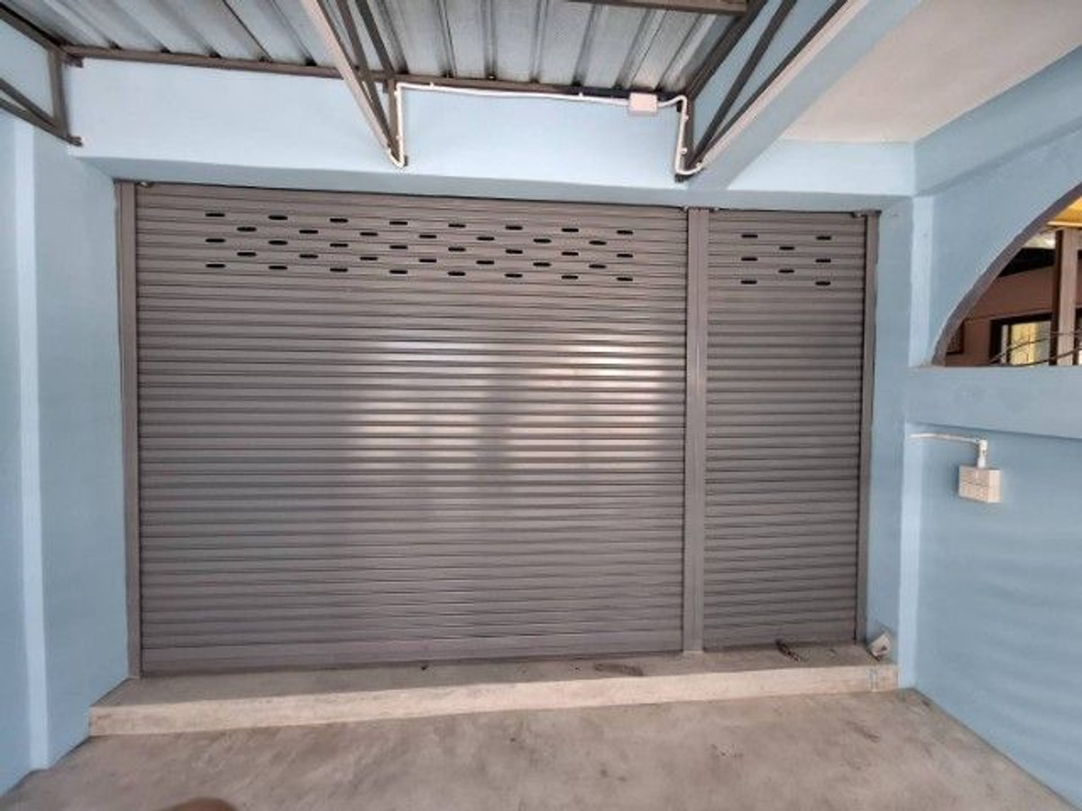 For RentTownhomePattanakan, Srinakarin : ⚡ For rent, 2-story townhome, Soi Phatthanakan 30, size 17 sq m. ⚡