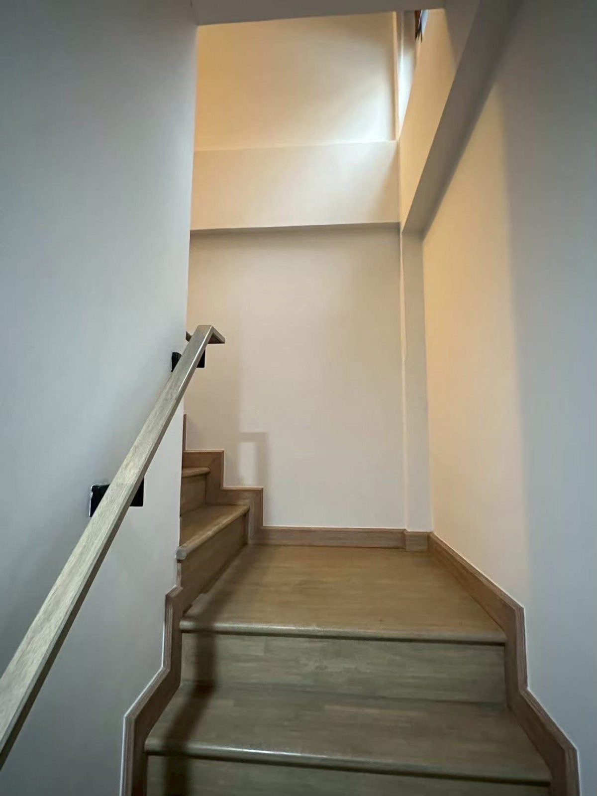 ให้เช่าทาวน์โฮมนวมินทร์ รามอินทรา : ME2500861 ให้เช่าทาวน์โฮม 2 ชั้น Verve สายไหม-พหลโยธิน บ้านใหม่ มีแอร์ มีเฟอร์