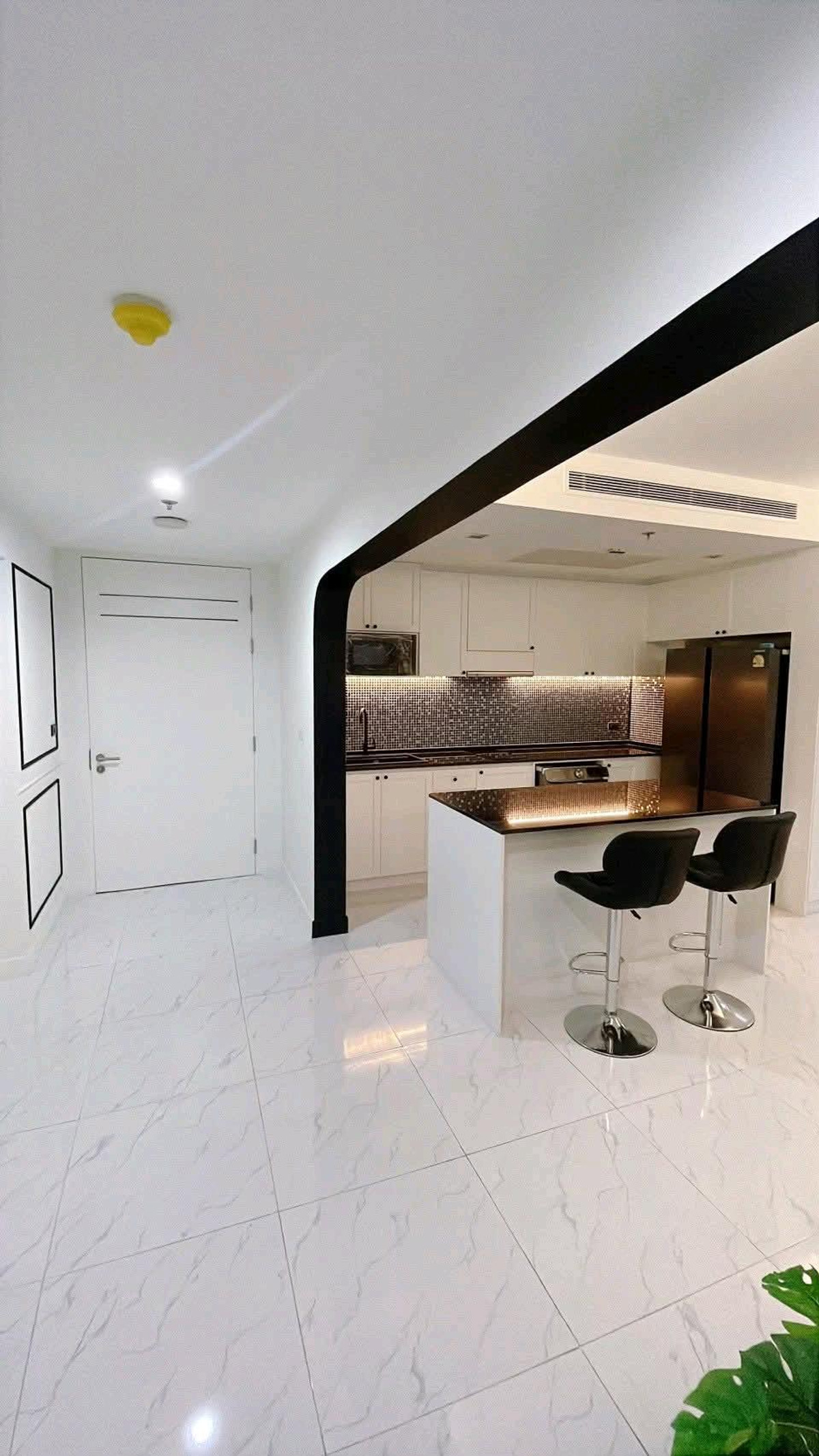 ให้เช่าคอนโดพระราม 3 สาธุประดิษฐ์ : ปล่อยเช่า Star View พระราม 3 | คอนโดหรู วิวแม่น้ำเจ้าพระยา พร้อมลิฟต์ส่วนตัว เฟอร์นิเจอร์ & เครื่องใช้ไฟฟ้าครบ เฟอร์นิเจอร์ครบ หิ้วกระเป๋าเข้าอยู่ได้เลย