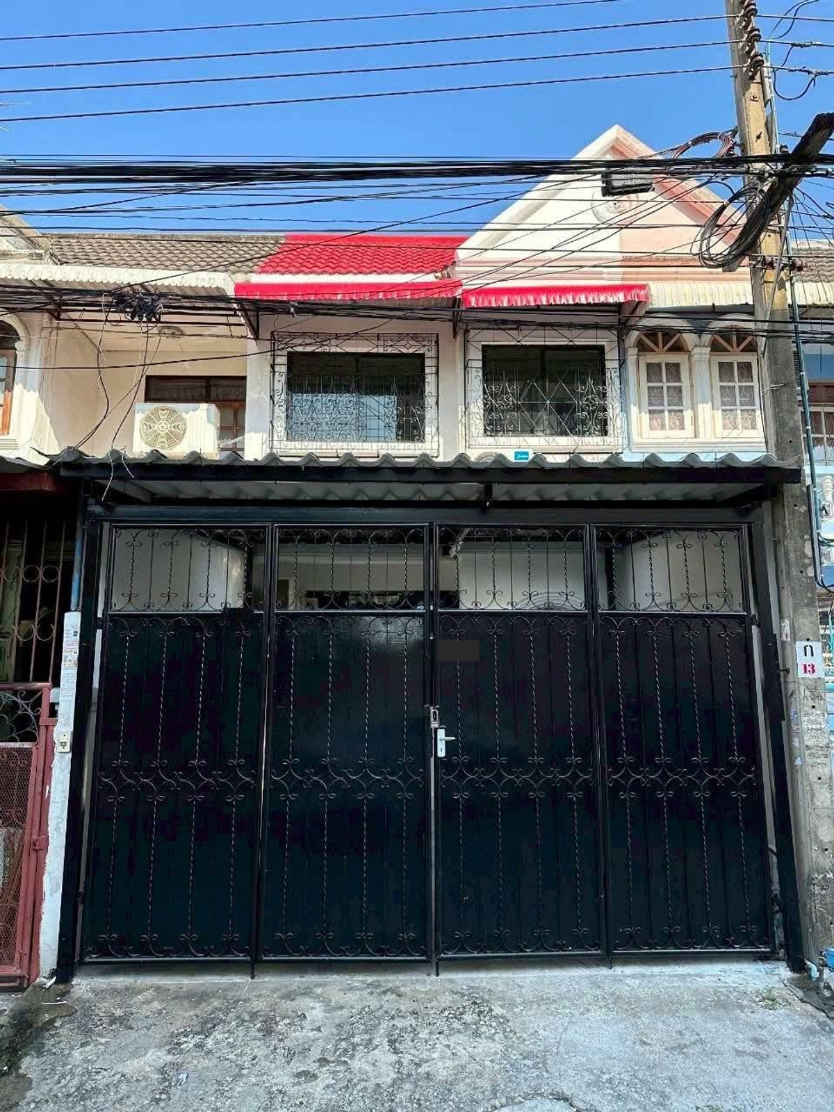 For RentTownhomeOnnut, Udomsuk : For rent, 2-story townhouse, Village@Nirand Townhome, Soi Wachiratham 57, beautiful house, ready to move in, can make a registered office.
