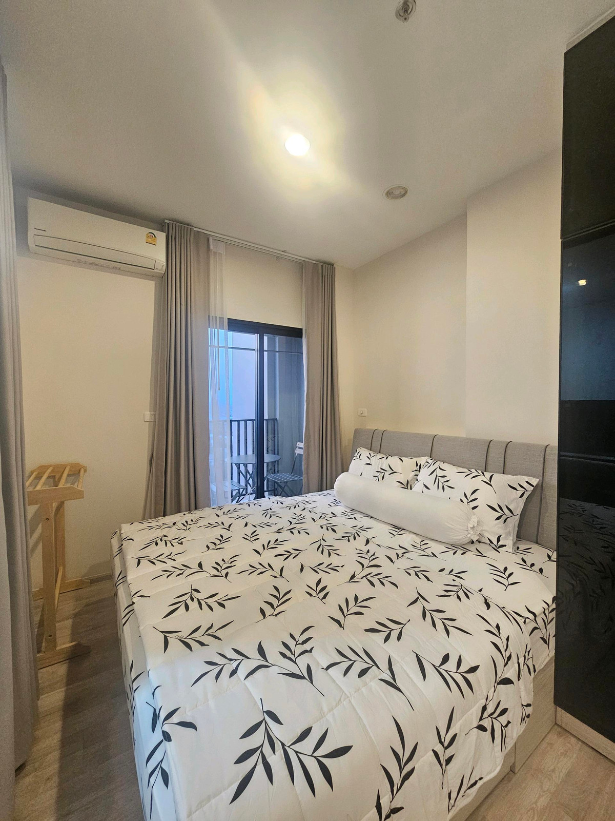 ขายคอนโดบางนา แบริ่ง ลาซาล : ห้องสวย พร้อมอยู่ ชั้น 28 ขนาด 1 นอน 1 น้ำ 35 ตรม.
✨ วิวสระ + วิวเมือง + วิวหมู่บ้านเลคไซด์ วิลล่า (โล่ง ไม่บล็อก)