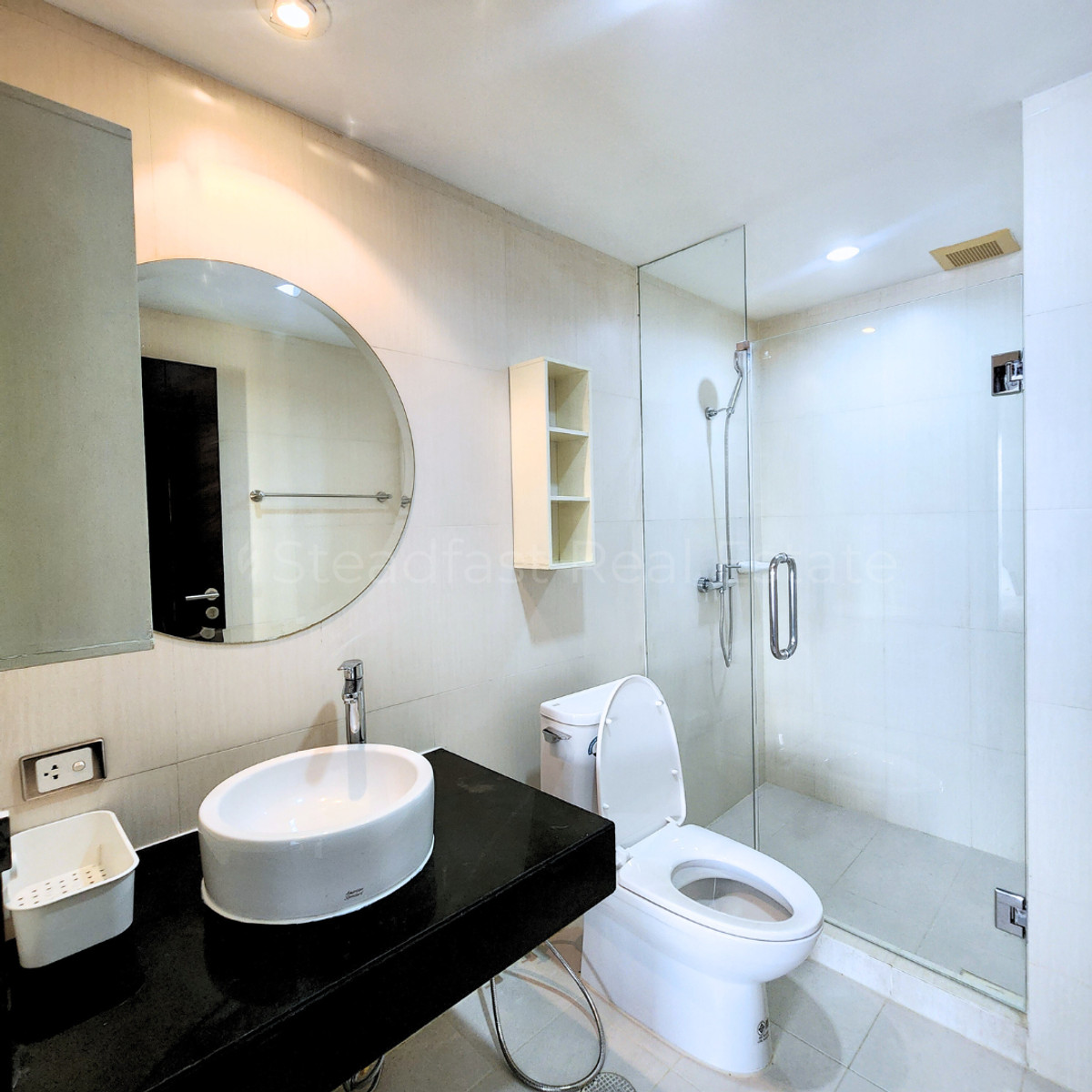 ให้เช่าคอนโดสีลม ศาลาแดง บางรัก : 🏙️ ให้เช่าคอนโดสีลม ซิตี้ รีสอร์ท เดินทางสะดวก ใกล้ BTS / MRT🚆🌳 LINE : @steadfastre