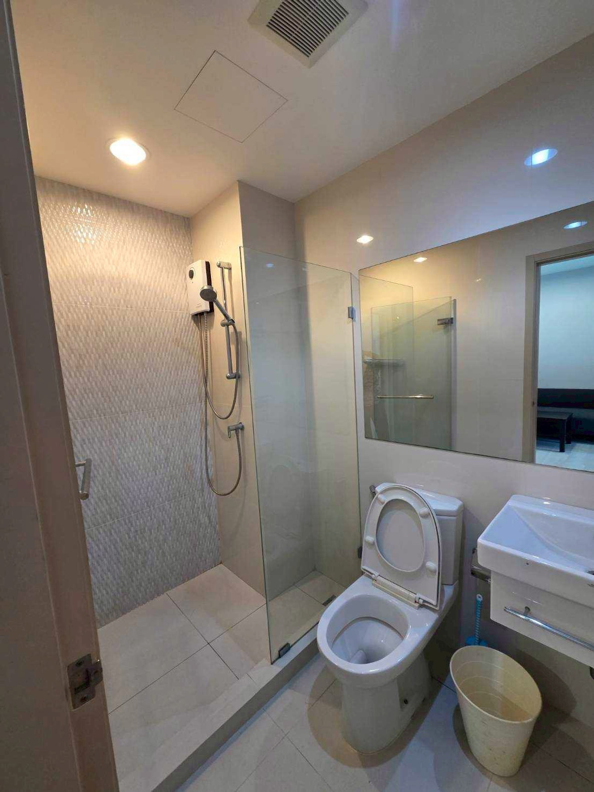 ให้เช่าคอนโดปิ่นเกล้า จรัญสนิทวงศ์ : ให้เช่า ไลฟ์ คอนโด ปิ่นเกล้า ✨ เฟอร์ครบ มีเครื่องซักผ้า 🔥