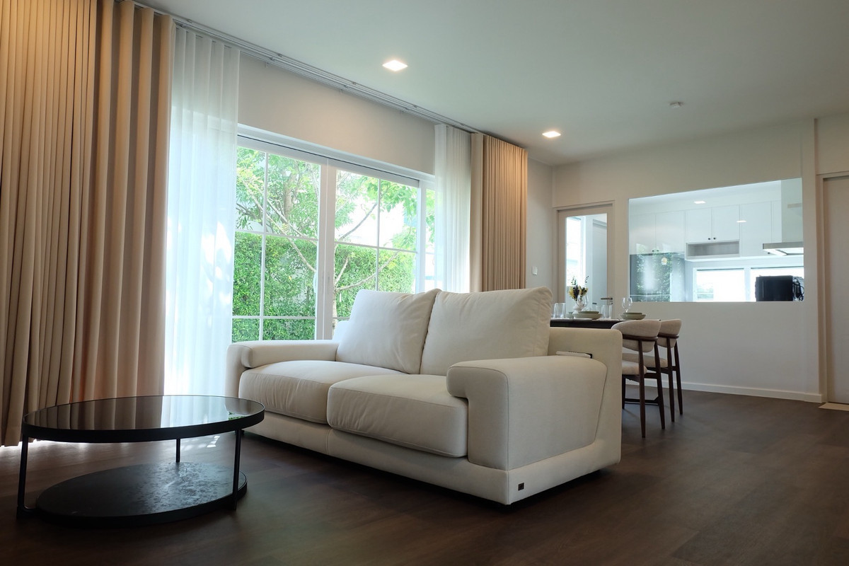 ให้เช่าบ้านบางนา แบริ่ง ลาซาล : RH033126 ให้เช่า บ้านใหม่ 2 ชั้น 3 ห้องนอน fully furnished at Chaiyapruek Bangna KM.15