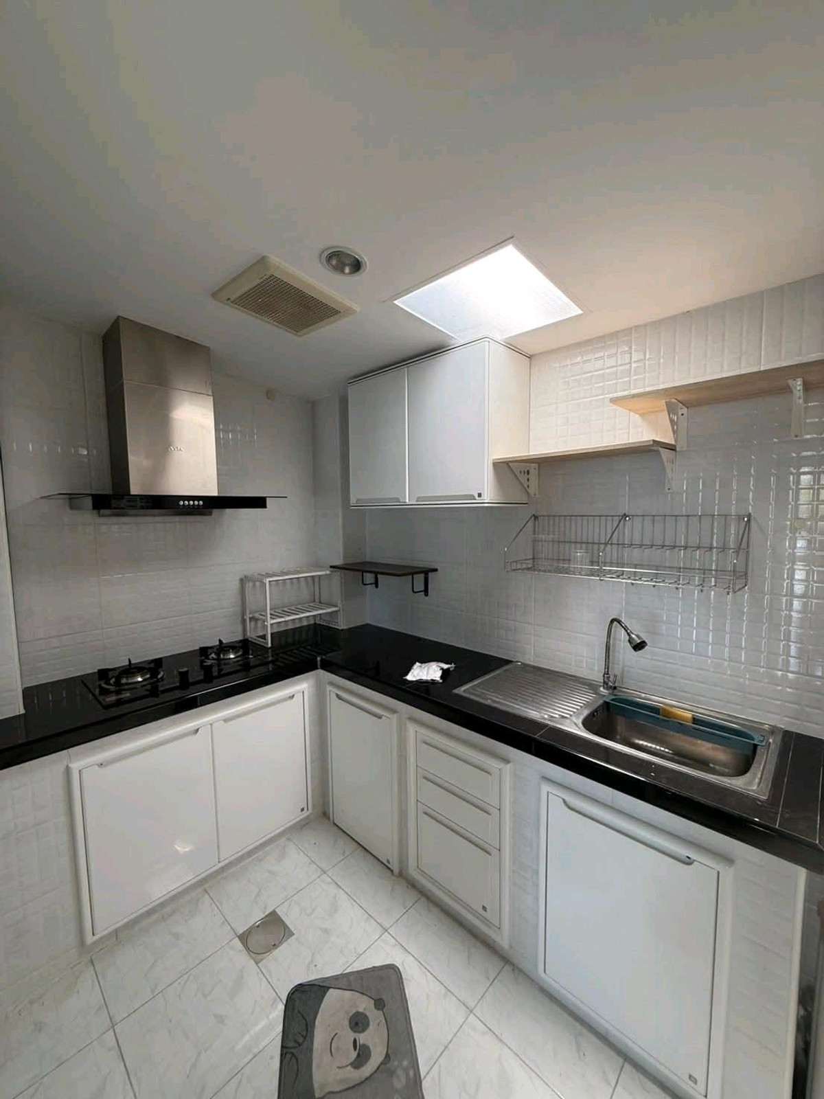 For RentTownhomeSamut Prakan,Samrong : ✨ Location Sukhumvit 76, close to the city, convenient travel, can enter and exit many routes ✨