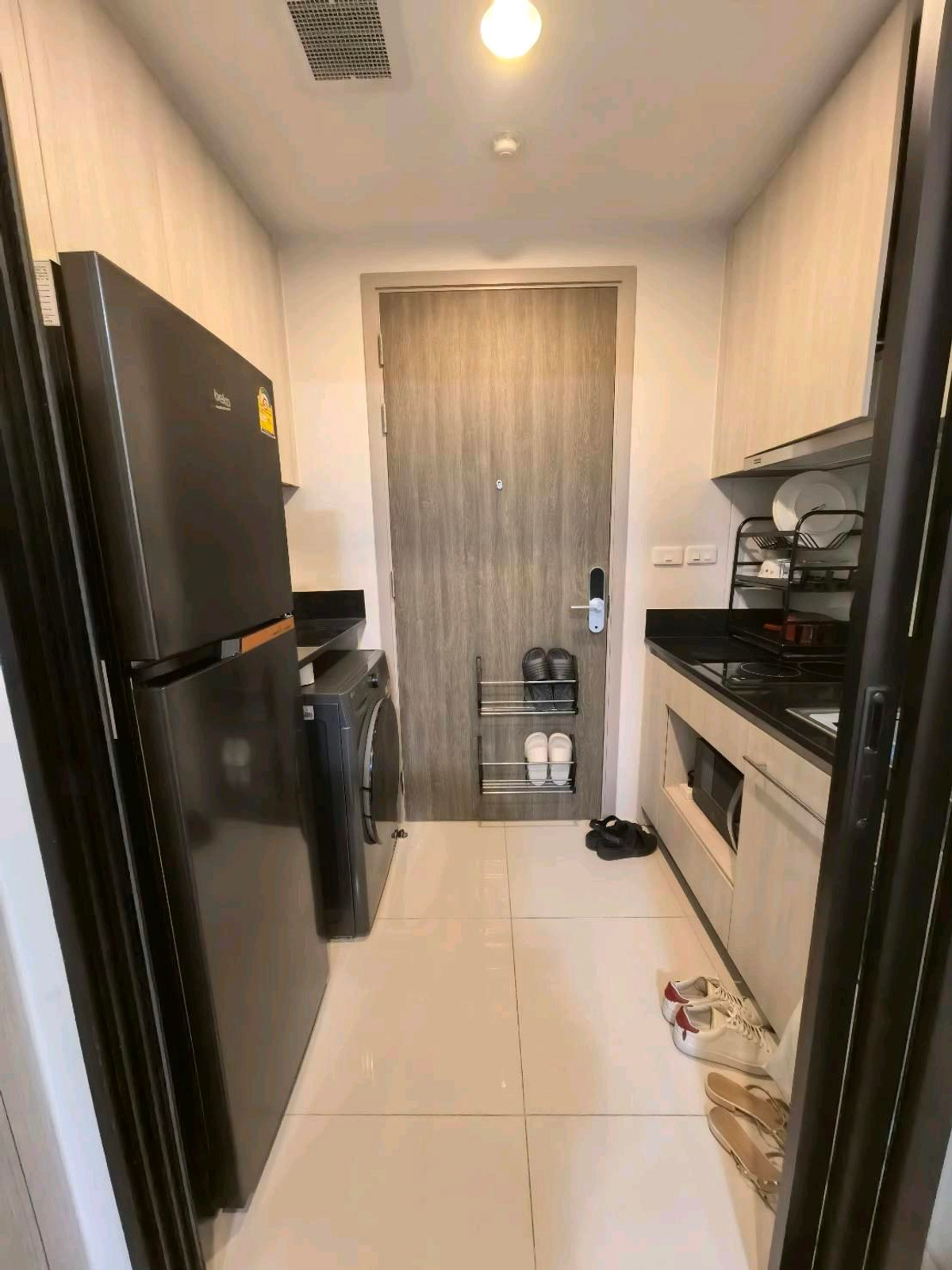 ขายคอนโดบางนา แบริ่ง ลาซาล : ห้องสวย พร้อมอยู่ ชั้น 28 ขนาด 1 นอน 1 น้ำ 35 ตรม.
✨ วิวสระ + วิวเมือง + วิวหมู่บ้านเลคไซด์ วิลล่า (โล่ง ไม่บล็อก)