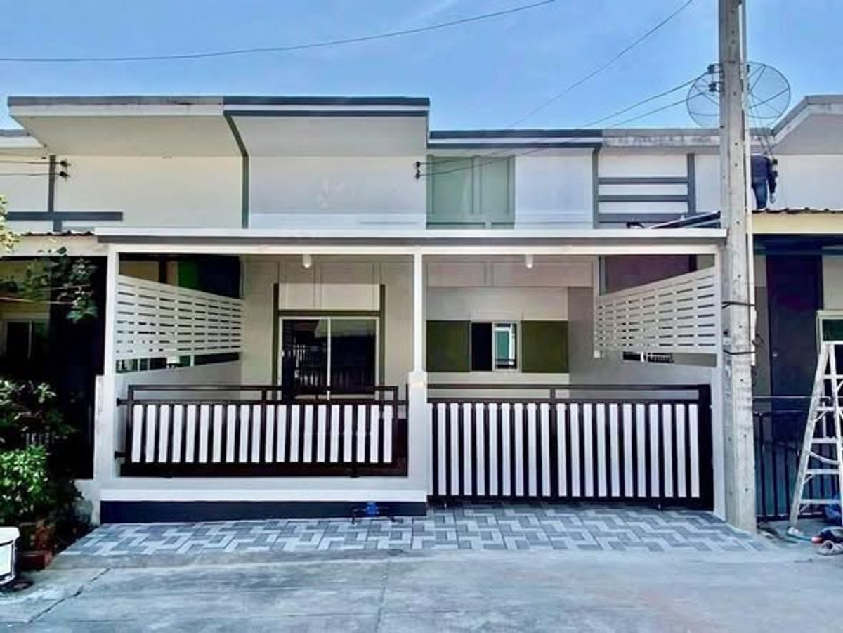 ขายทาวน์โฮมศรีราชา แหลมฉบัง บ้านบึง : หมู่บ้านไลโอไพร์ท ขายทาวน์เฮ้าส์ 1 ชั้น ทำเลบ่อวิน ใกล้นิคม ผ่อนสบาย