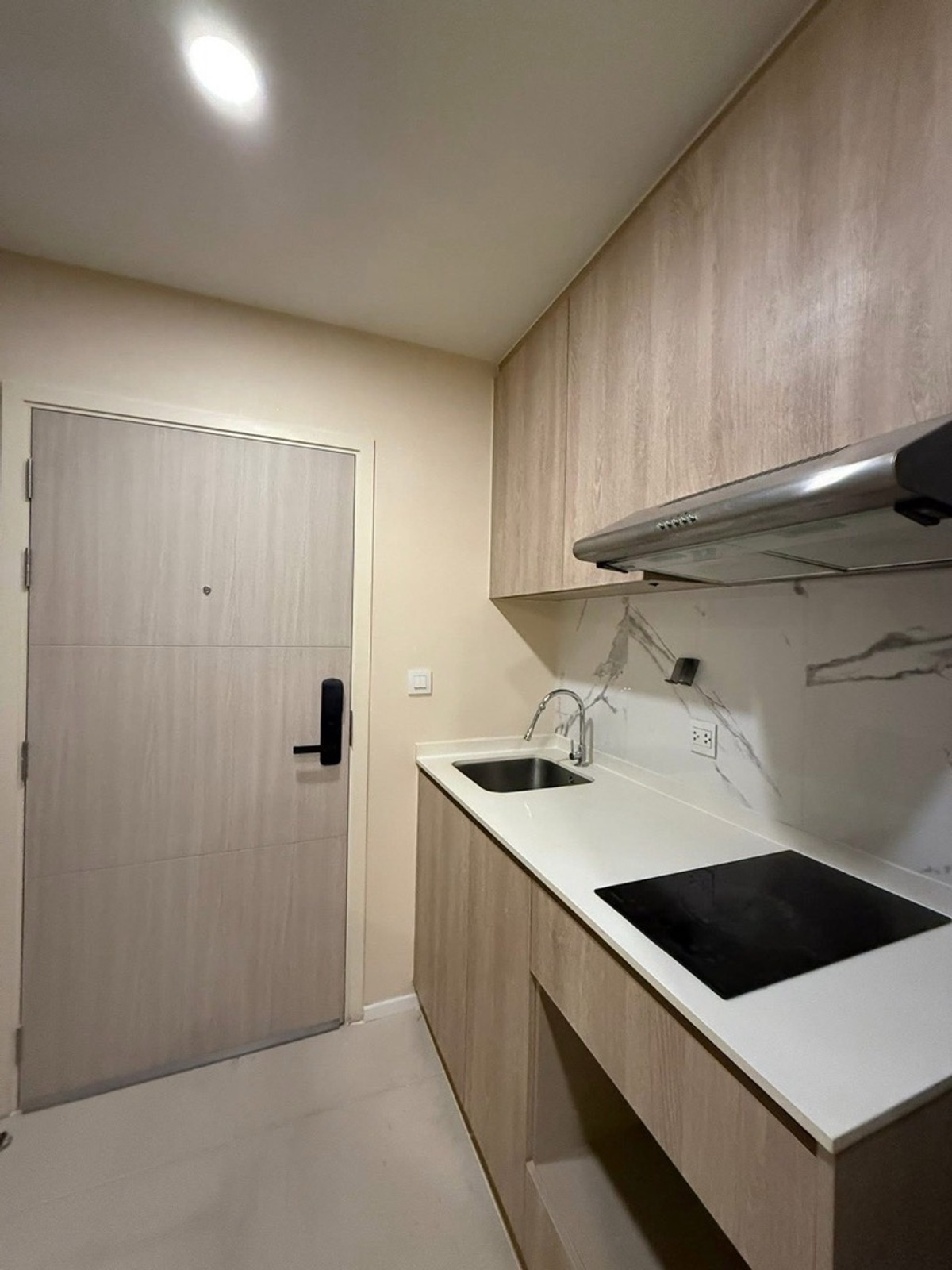 ให้เช่าคอนโดอ่อนนุช อุดมสุข : ให้เช่า IKON S77 คอนโดเดินทางสะดวกใกล้ BTS Onnut ขนาด30ตร.ม ชั้น7  เฟอร์นิเจอร์และเครื่องใช้ไฟฟ้าครบ พร้อมเข้าอยู่ ราคา 15,000 บาท 