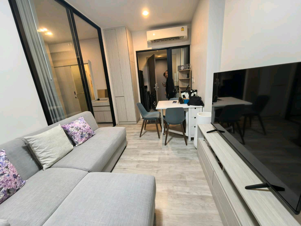 ขายคอนโดบางนา แบริ่ง ลาซาล : ห้องสวย พร้อมอยู่ ชั้น 28 ขนาด 1 นอน 1 น้ำ 35 ตรม.
✨ วิวสระ + วิวเมือง + วิวหมู่บ้านเลคไซด์ วิลล่า (โล่ง ไม่บล็อก)