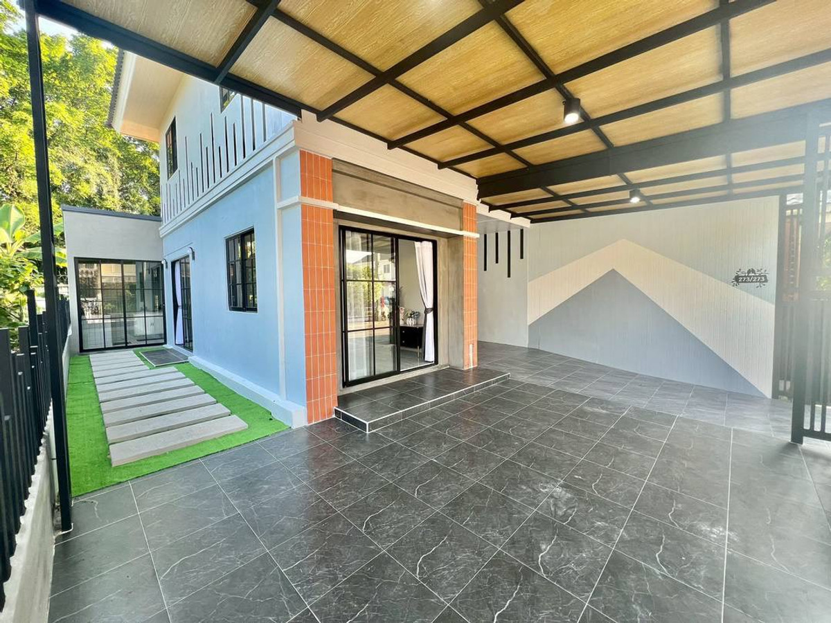 For SaleTownhomePattanakan, Srinakarin : 2-story townhome for sale, corner house, Pruksa Ville Village 50/2 Ramkhamhaeng (Soi Mistine), area 34.8 square meters, 4 bedrooms, Rat Phatthana Subdistrict, Saphan Sung District, Bangkok.