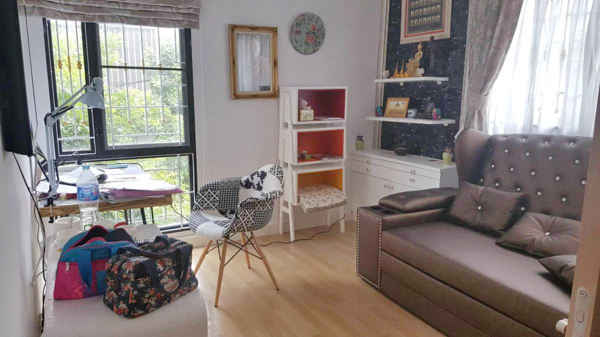 ให้เช่าทาวน์โฮมบางซื่อ วงศ์สว่าง เตาปูน : ให้เช่า บ้านทาวน์โฮมพร้อมเฟอร์นิเจอร์ บิ้วอิน หลังมุม หมู่บ้านฟลอร่าวงศ์สว่าง 