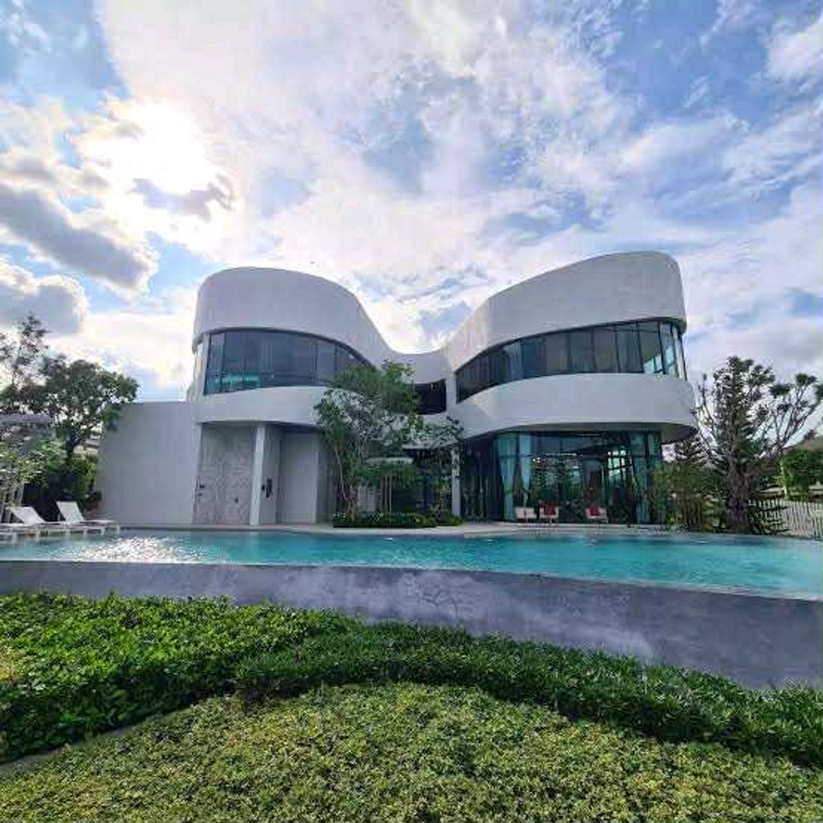 ขายนนทบุรี บางใหญ่ บางบัวทอง : บ้านแฝด เวนิว ไอดี เวสต์เกต บางใหญ่ นนทบุรี ถูกมาก