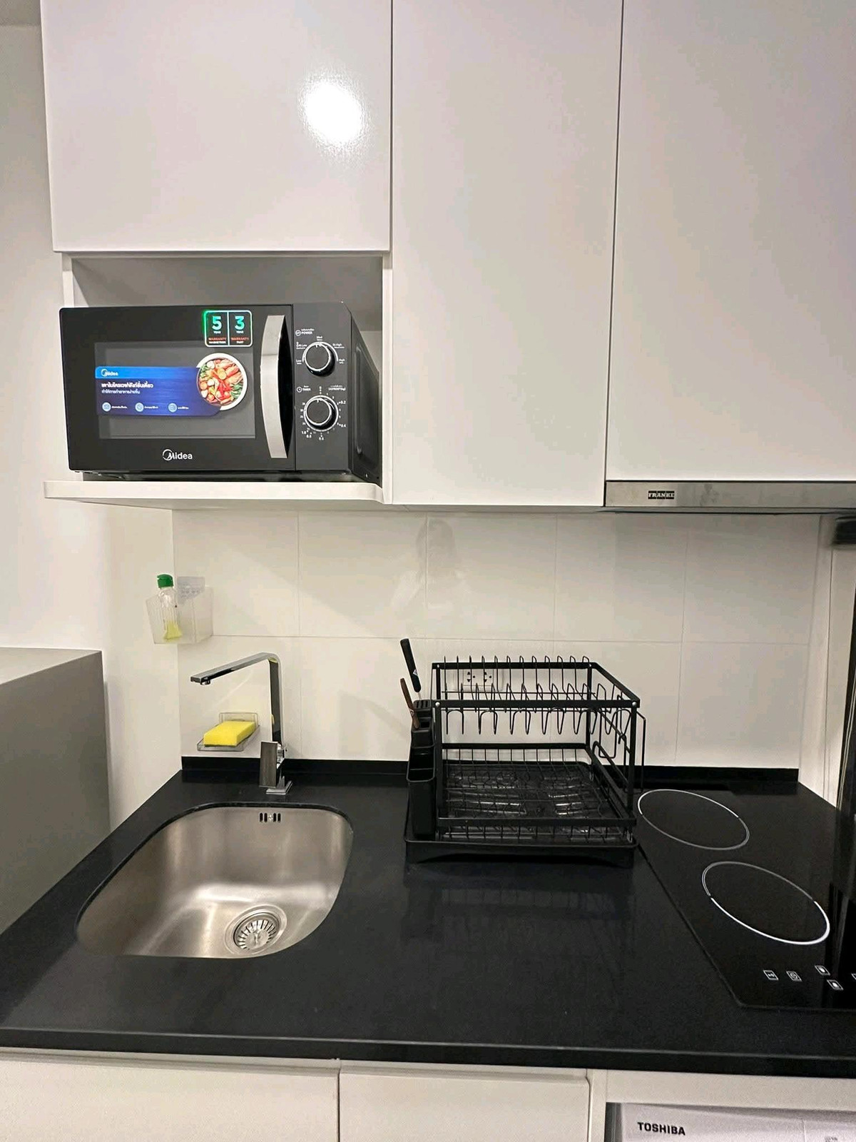 For RentCondoKasetsart, Ratchayothin : Near BTS Green Line (~1.5 Km.) Kasetsart University, Bang Khen 
 Chewathai Kaset-Nawamin | Beautiful room, balcony view, good atmosphere, ready to move in.