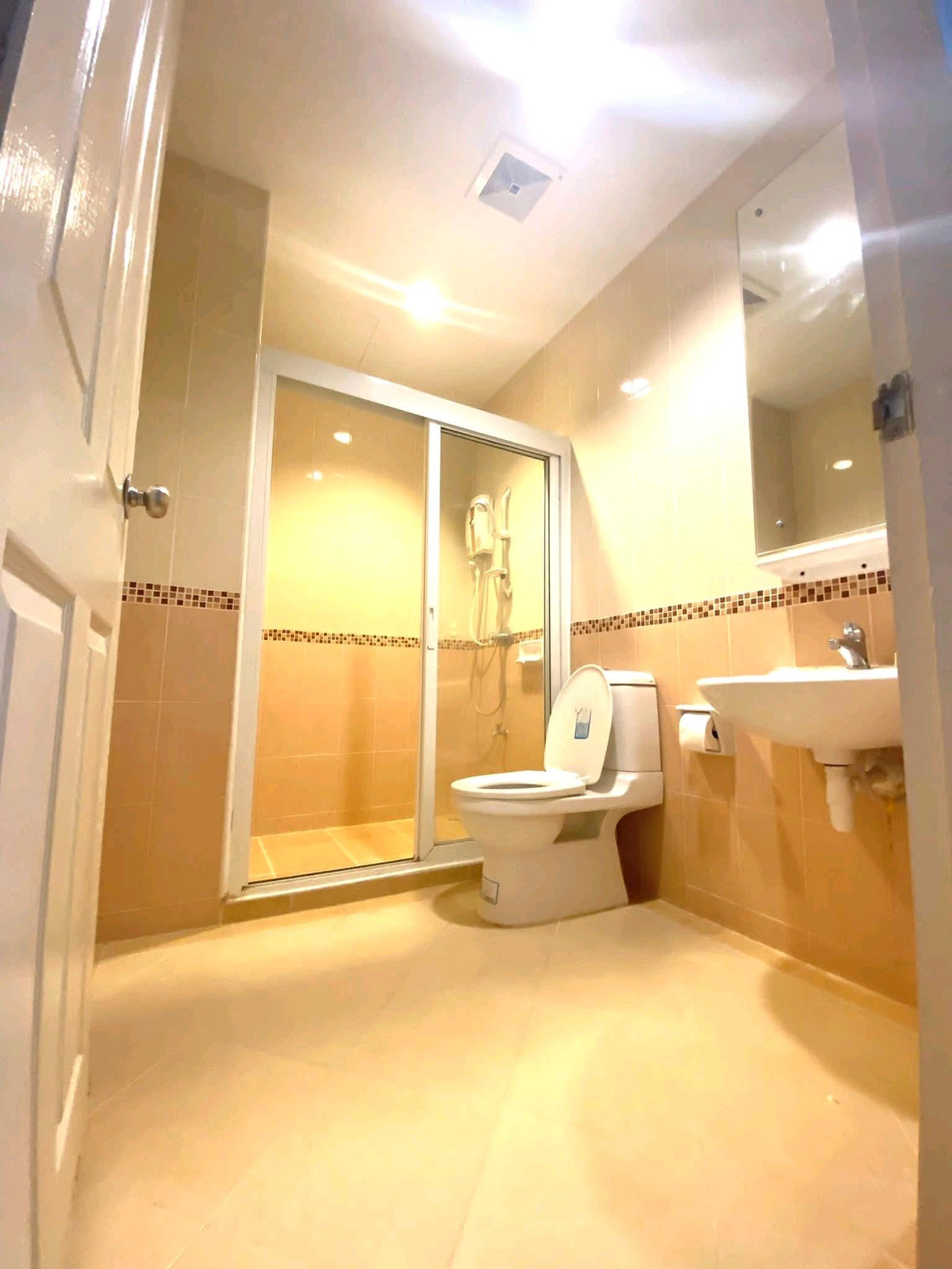 For RentTownhomeOnnut, Udomsuk : Near BTS On Nut 
 Townhome for rent, 3 floors, Klang Muang Lucerne Village, Sukhumvit 77 (On Nut 46) 🌿💎