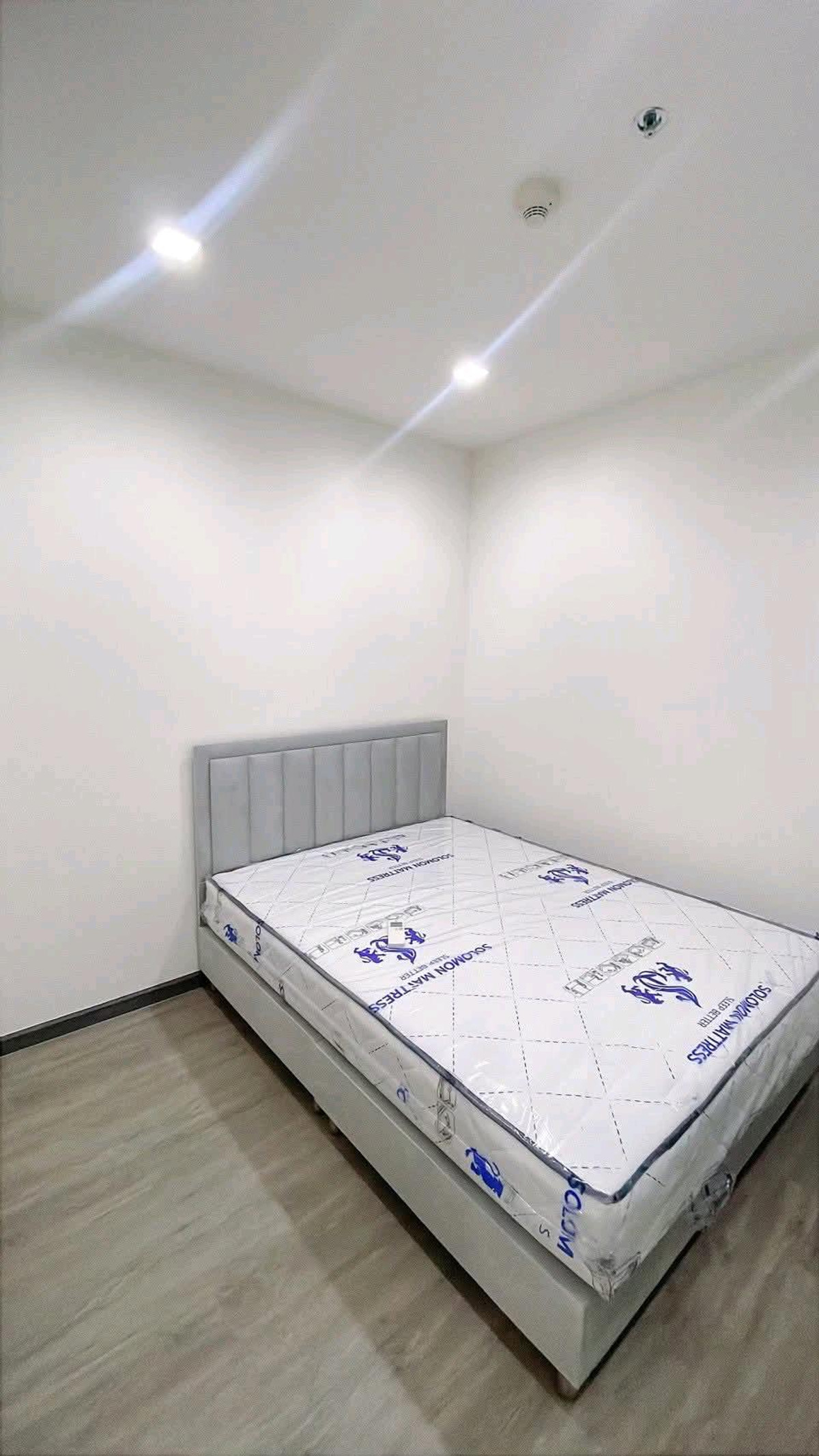 ให้เช่าคอนโดพระราม 3 สาธุประดิษฐ์ : ปล่อยเช่า Star View พระราม 3 | คอนโดหรู วิวแม่น้ำเจ้าพระยา พร้อมลิฟต์ส่วนตัว เฟอร์นิเจอร์ & เครื่องใช้ไฟฟ้าครบ เฟอร์นิเจอร์ครบ หิ้วกระเป๋าเข้าอยู่ได้เลย