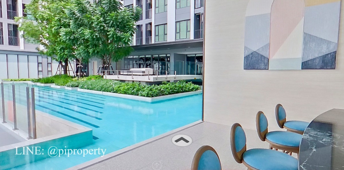 For RentCondoKhlongtoei, Kluaynamthai : Fully furnished 1 Bed unit for rent in Aspire Rama 4. Sukhumvit BTS Phra Khanong - Rama 4 living area. Nice deco and ready to move in. 