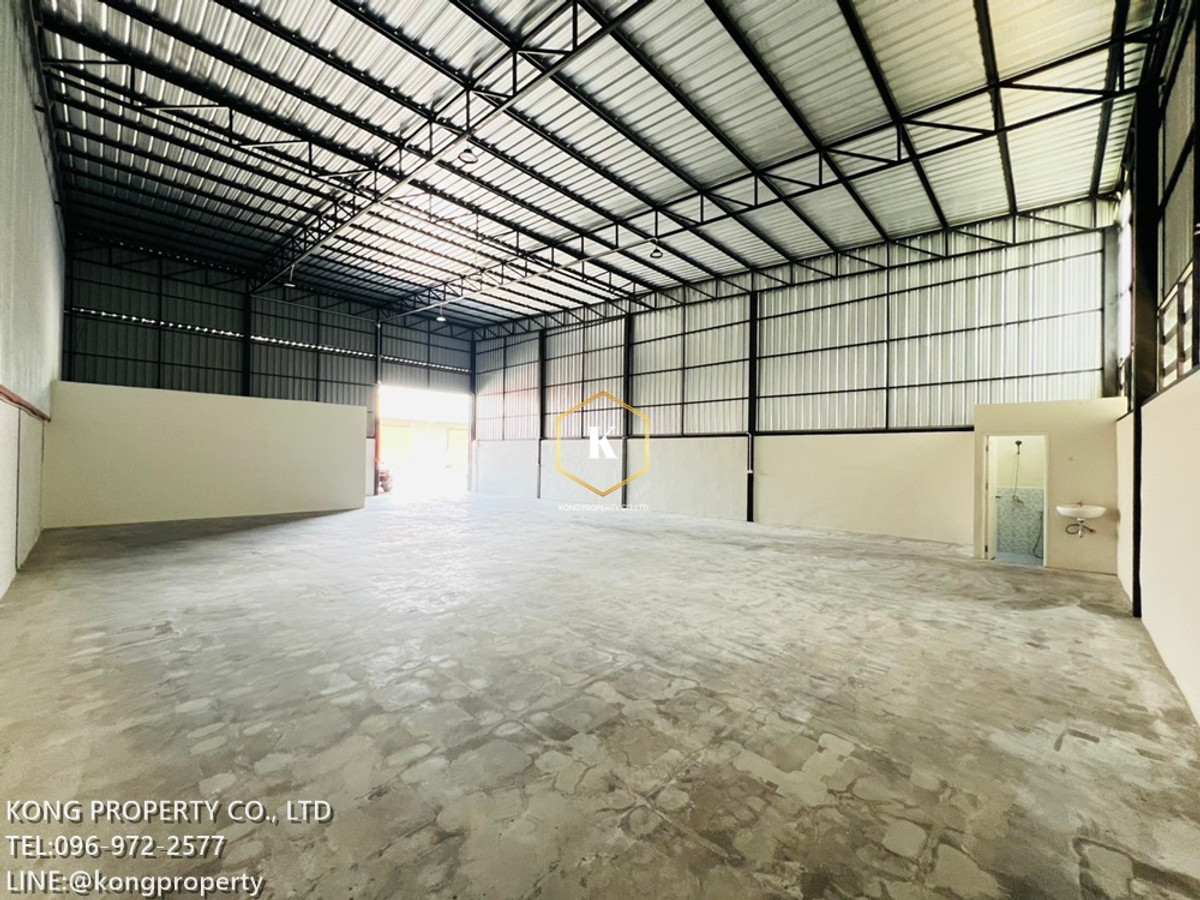 For RentWarehouseNonthaburi, Bang Yai, Bangbuathong : Warehouse for rent, Bang Yai, Nonthaburi, area 228 sq m, trailer, 40 foot van available.
