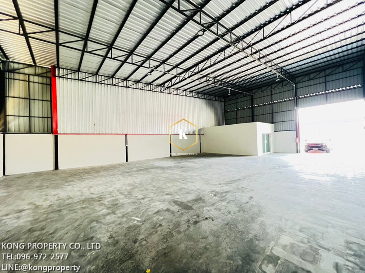 For RentWarehouseNonthaburi, Bang Yai, Bangbuathong : Warehouse for rent, Bang Yai, Nonthaburi, area 228 sq m, trailer, 40 foot van available.