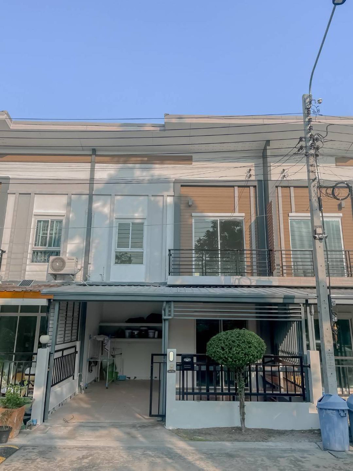 For SaleTownhomeNawamin, Ramindra : Townhome for sale Lio Elite Watcharapol - Sai Mai, near CGH Sai Mai Hospital, only 2 minutes.