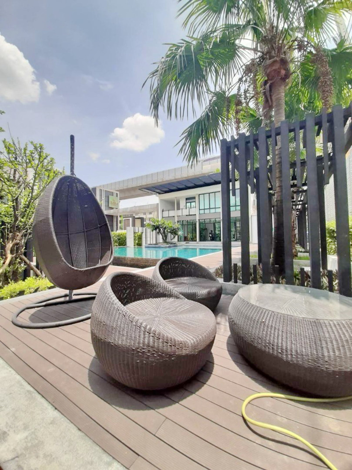 ให้เช่าทาวน์โฮมบางซื่อ วงศ์สว่าง เตาปูน : ให้เช่า บ้านทาวน์โฮมพร้อมเฟอร์นิเจอร์ บิ้วอิน หลังมุม หมู่บ้านฟลอร่าวงศ์สว่าง 