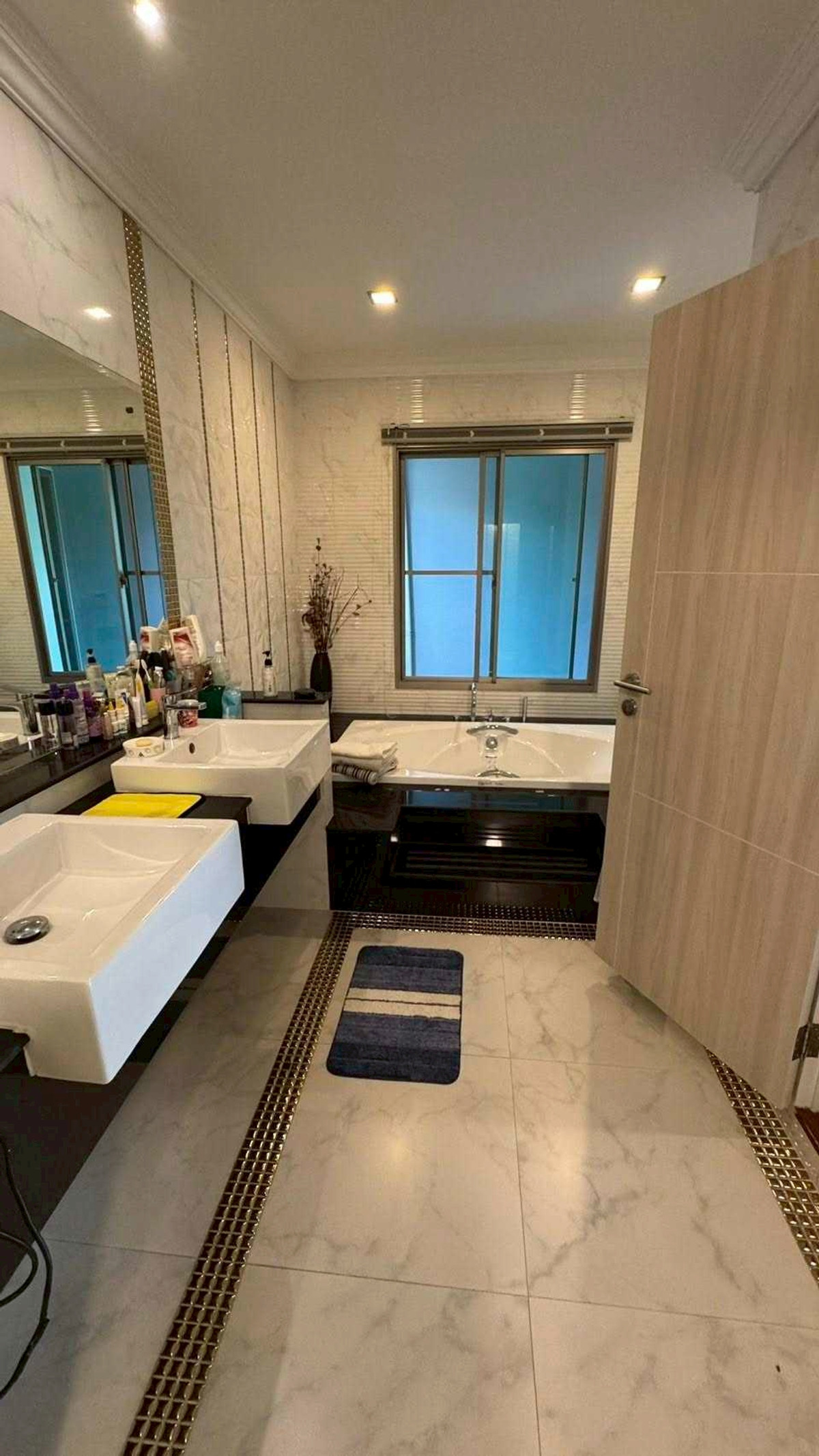 ให้เช่าบ้านลาดกระบัง สุวรรณภูมิ : ให้เช่าบ้าน Perfect Masterpiece ถ.มอเตอร์เวย์ Pool villa