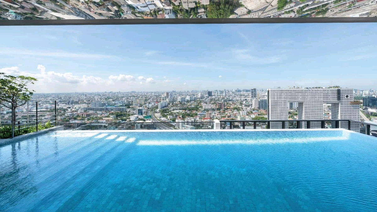 For RentCondoKasetsart, Ratchayothin : ✨ Beautiful room, great location, next to the BTS, just one step to walk to Major Ratchayothin, very convenient ✨