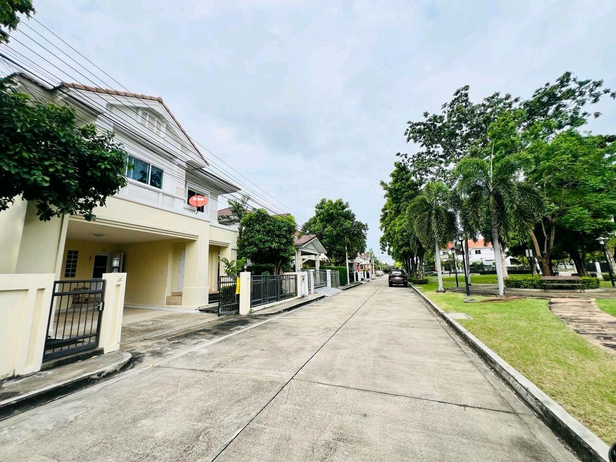 ให้เช่าบ้านลาดกระบัง สุวรรณภูมิ : ให้เช่าบ้านเดี่ยว 2 ชั้น Perfect Place สุขุมวิท 77 – สุวรรณภูมิ (เฟส 3) 
เฟอร์นิเจอร์ & เครื่องใช้ไฟฟ้าเฟอร์นิเจอร์ครบ พร้อมอยู่ 