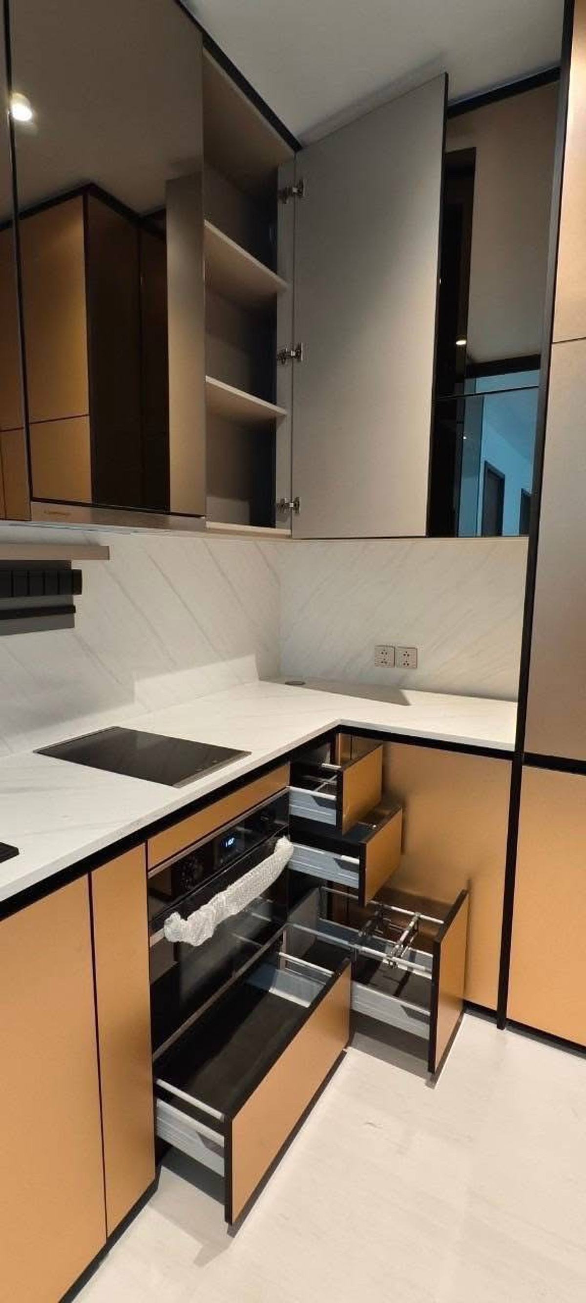 For SaleCondoSathorn, Narathiwat : LTH14731 – Condo for Sale | Supalai Icon Sathorn | 61 sqm | 2 Bedrooms 2 Bathrooms | Luxury High Floor City View Best Value | Near MRT Lumpini | 16,500,000 THB | Luxury condo for sale, Supalai Icon Sathorn, high floor, city view, near MRT Lumpini, price 1