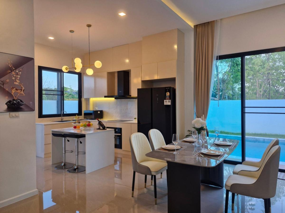 For SaleHousePattaya, Bangsaen, Chonburi : Detacted house with swimming pool in Pattaya