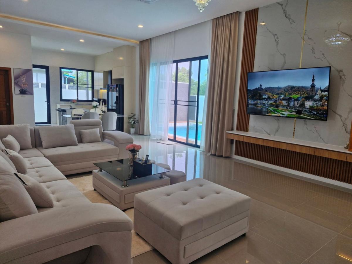 For SaleHousePattaya, Bangsaen, Chonburi : Detacted house with swimming pool in Pattaya