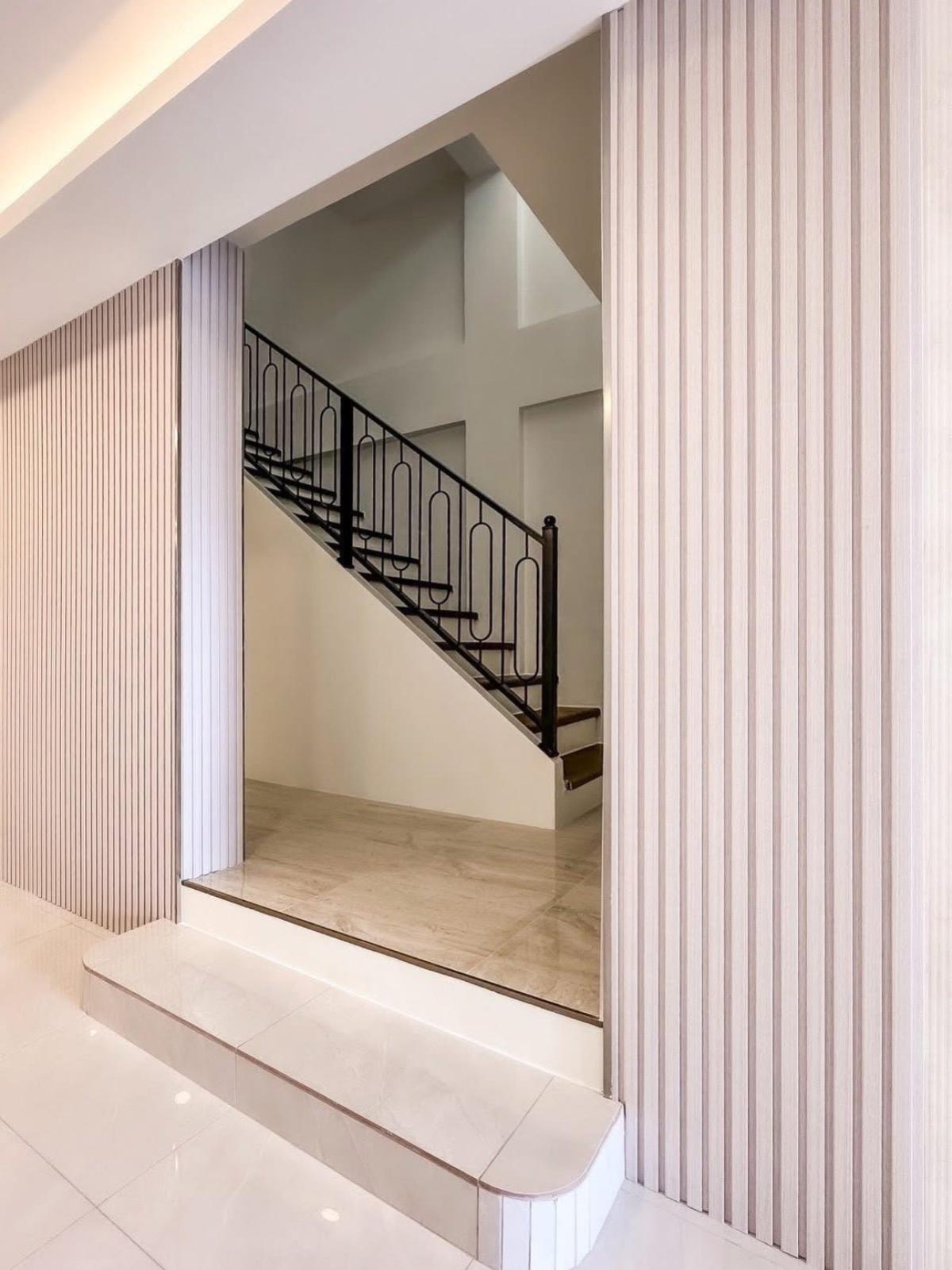 ขายทาวน์โฮมเลียบทางด่วนรามอินทรา : ขายบ้าน  ทาวน์เฮ้าส์/ทาวน์โฮม บ้านกลางเมือง  พระราม 9 - ลาดพร้าว รีโนเวทใหม่ MRT-ลาดพร้าว 71 (สายสีเหลือง) วังทองหลาง เขต วังทองหลาง กรุงเทพ CX-149441