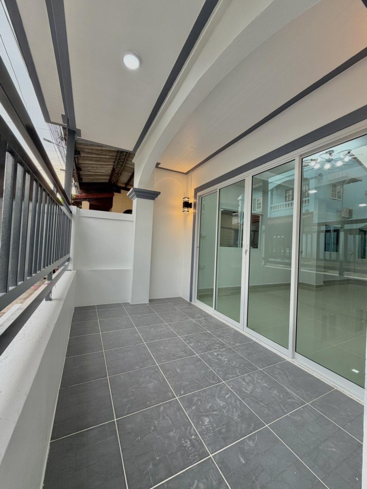 For SaleTownhomeRattanathibet, Sanambinna : For Sale Townhouse/Townhome  , Kittayarak , MRT-Yaek Nonthaburi 1 , Tha Sai , Mueang Nonthaburi , Nonthaburi , CX-147063