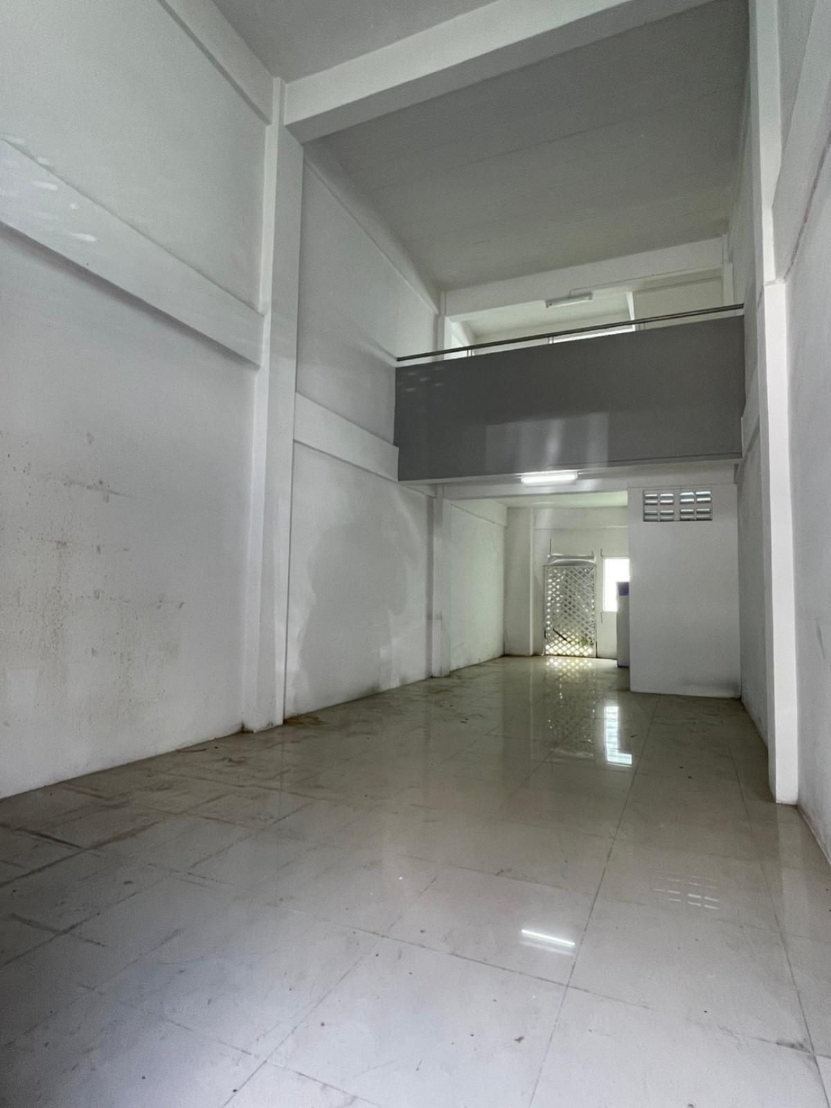 For SaleShop HouseRathburana, Suksawat : For Sale 3-story commercial building, Wisesuk Nakhon 16, ​​168 sq.m. , Ban Khlong Suan , Phra Samut Chedi , Samut Prakarn , CX-149803