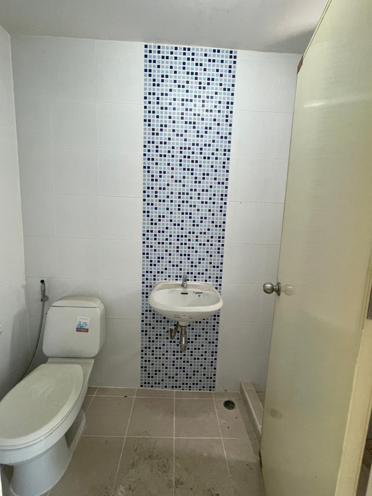 For SaleShop HouseRathburana, Suksawat : For Sale 3-story commercial building, Wisesuk Nakhon 16, ​​168 sq.m. , Ban Khlong Suan , Phra Samut Chedi , Samut Prakarn , CX-149803