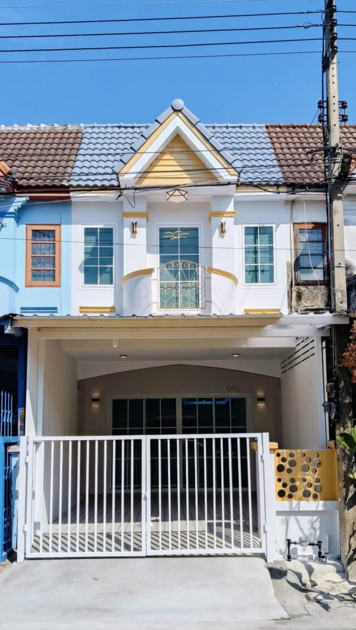 For SaleTownhomeMahachai Samut Sakhon : For Sale Townhouse/Townhome  , Pongsirichai 2 , wide frontage , newly renovated , Om Noi , Krathum Baen , Samut Sakhon , CX-149809