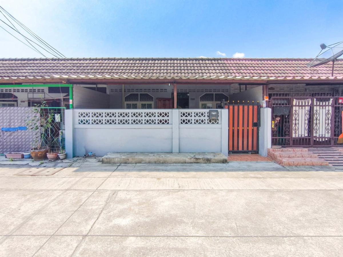 For SaleTownhomeSamut Prakan,Samrong : For Sale Townhouse/Townhome  , Rinthong Samutprakan , wide frontage , BTS-Pu Chao , Thepharak , Mueang Samut Prakan , Samut Prakarn , CX-149781