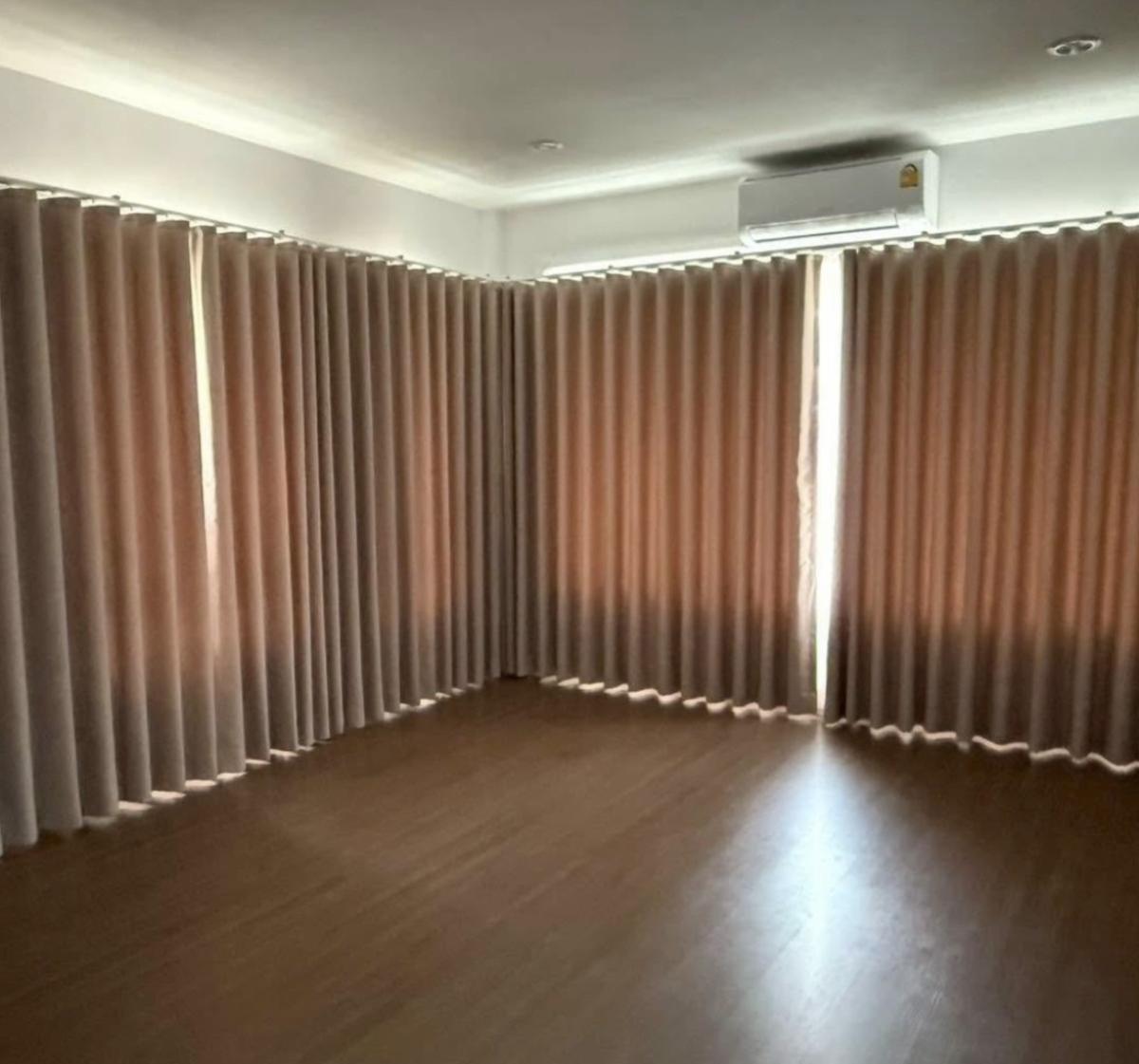 ขายบ้านเกษตรศาสตร์ รัชโยธิน : ขายบ้าน  ศุภาลัย พาร์ควิลล์ 2 พหลโยธิน 48 อนุสาวรีย์ เขต บางเขน กรุงเทพ CX-149434