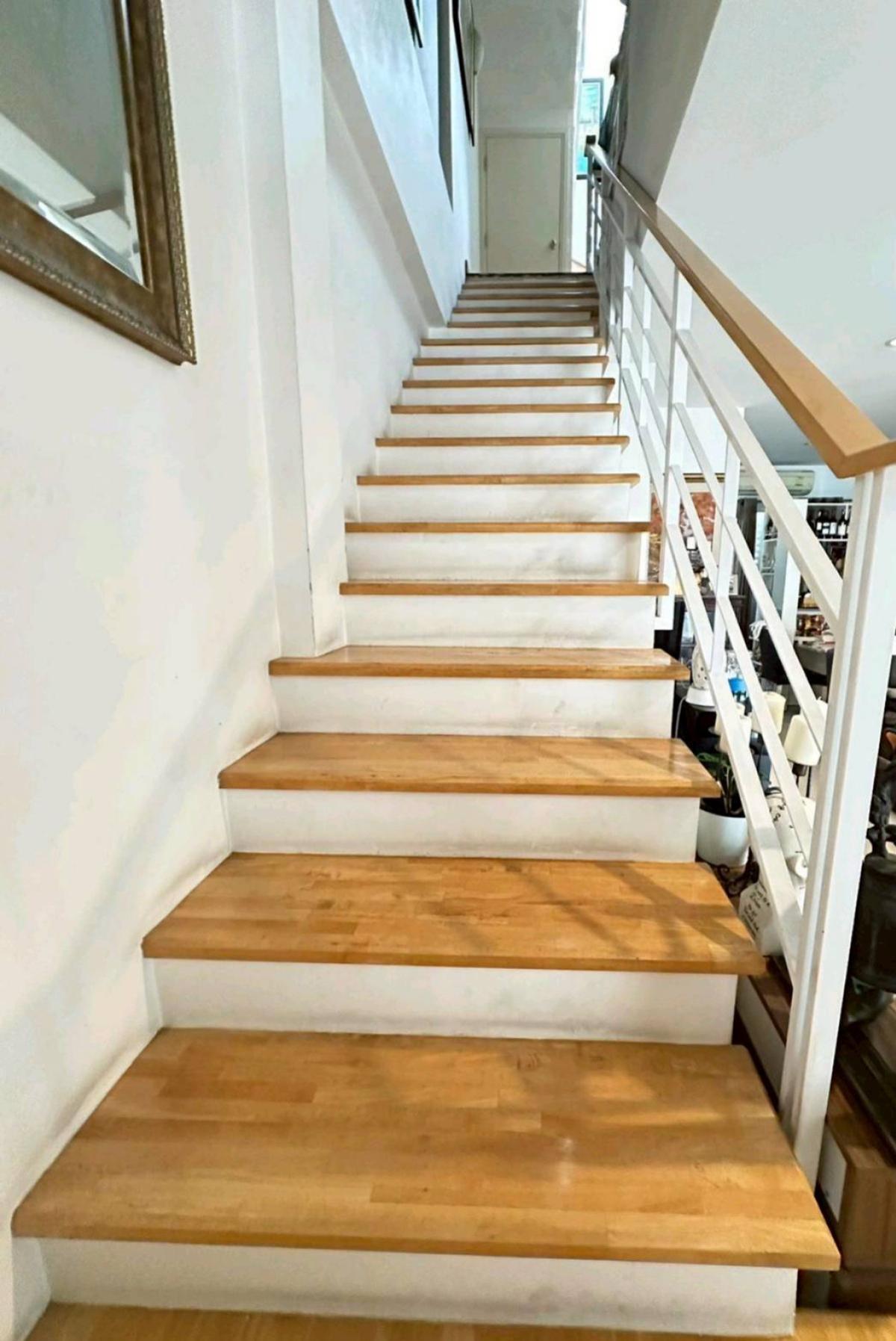 ขายทาวน์โฮมเลียบทางด่วนรามอินทรา : ขายทาวน์เฮ้าส์/ทาวน์โฮม  บ้านกลางเมือง เอสเซ้นส์ พระราม 9-ลาดพร้าว วังทองหลาง เขต วังทองหลาง กรุงเทพ CX-149518