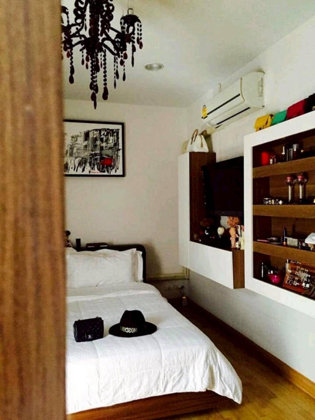 ขายทาวน์โฮมเลียบทางด่วนรามอินทรา : ขายทาวน์เฮ้าส์/ทาวน์โฮม  บ้านกลางเมือง เอสเซ้นส์ พระราม 9-ลาดพร้าว วังทองหลาง เขต วังทองหลาง กรุงเทพ CX-149518