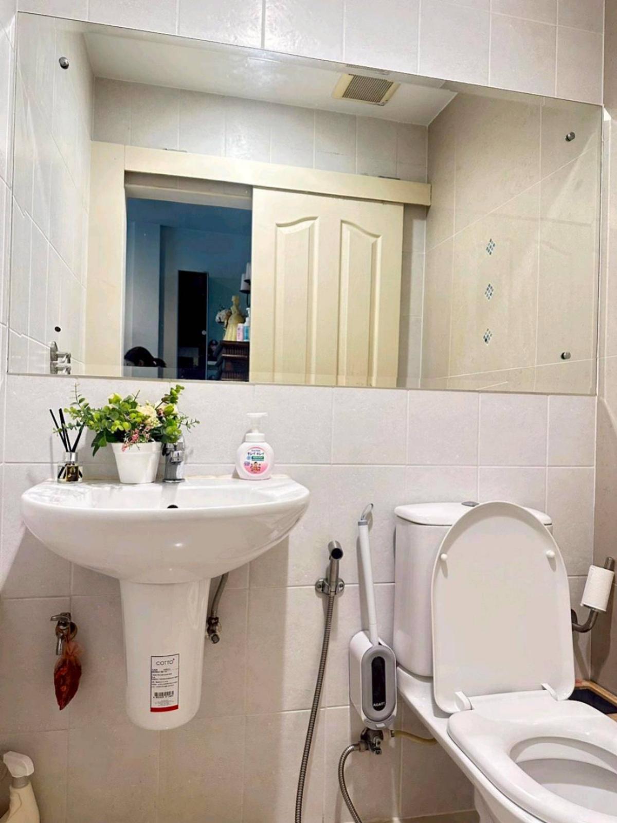 ขายทาวน์โฮมเลียบทางด่วนรามอินทรา : ขายทาวน์เฮ้าส์/ทาวน์โฮม  บ้านกลางเมือง เอสเซ้นส์ พระราม 9-ลาดพร้าว วังทองหลาง เขต วังทองหลาง กรุงเทพ CX-149518