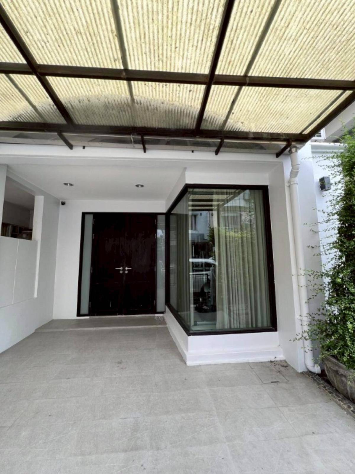 ขายทาวน์โฮมรัชดา ห้วยขวาง : ขายทาวน์โฮม 3 ชั้น หมู่บ้านศุภาลัยวิลล์ รัชดาภิเษก 32  แขวงจันทรเกษม เขต จตุจักร กรุงเทพ CX-149516