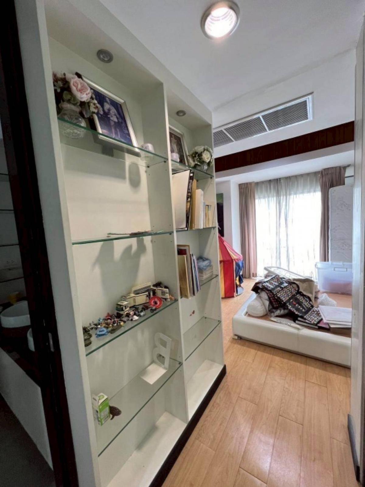 ขายทาวน์โฮมรัชดา ห้วยขวาง : ขายทาวน์โฮม 3 ชั้น หมู่บ้านศุภาลัยวิลล์ รัชดาภิเษก 32  แขวงจันทรเกษม เขต จตุจักร กรุงเทพ CX-149516