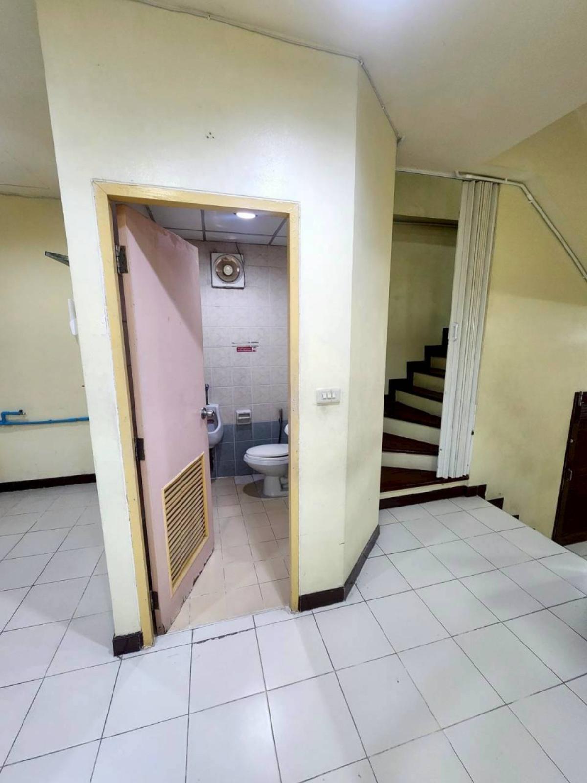 ขายทาวน์โฮมรัชดา ห้วยขวาง : ขายทาวน์เฮ้าส์/ทาวน์โฮม  บ้านกลางเมือง รัชดา - เหม่งจ๋าย 1 วังทองหลาง เขต วังทองหลาง กรุงเทพ CX-149438