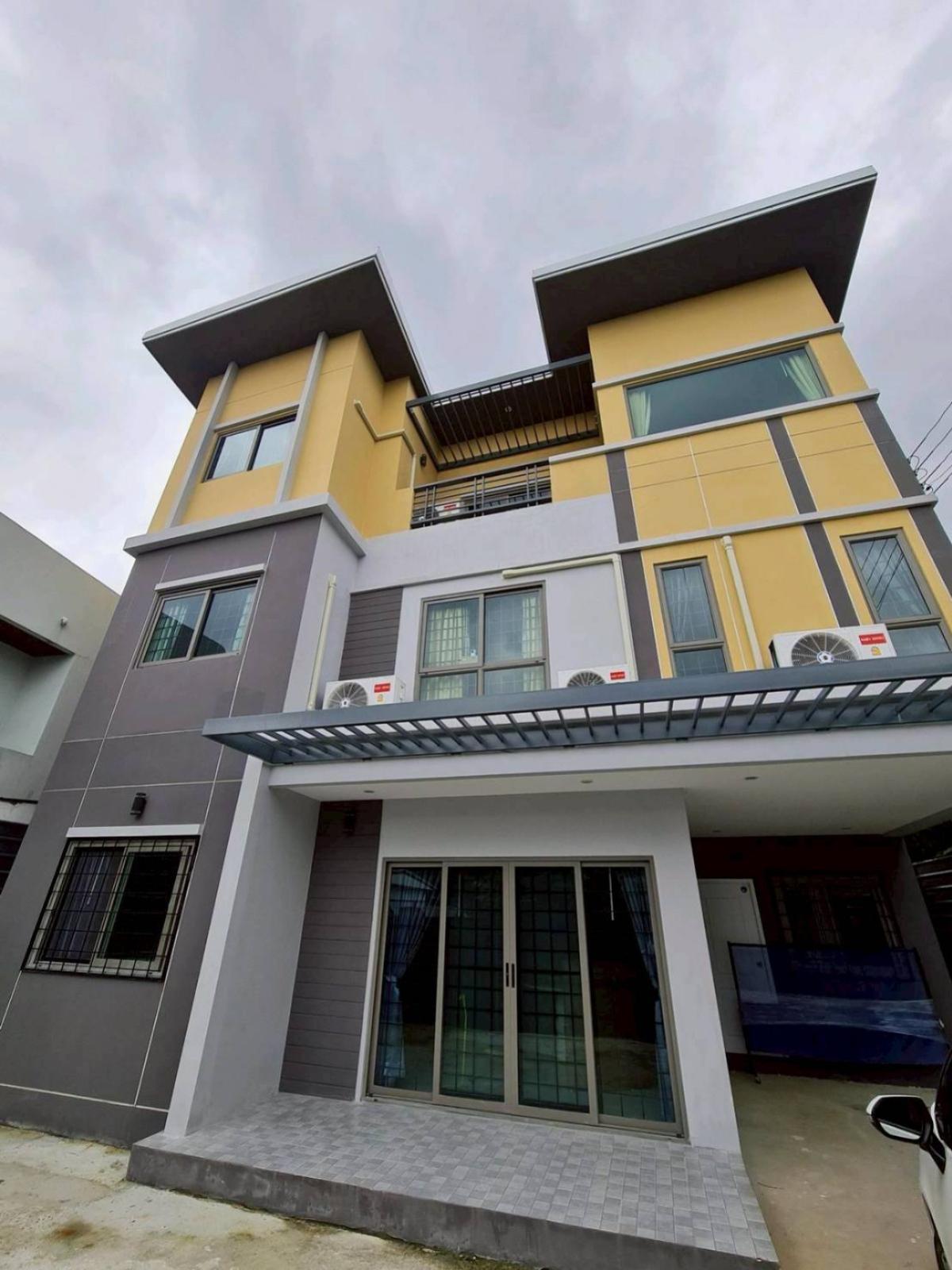 For SaleHouseLadprao, Central Ladprao : For Sale 3-story detached house, Ladprao Soi 1 , Chomphon , Chatuchak , Bangkok , CX-149437