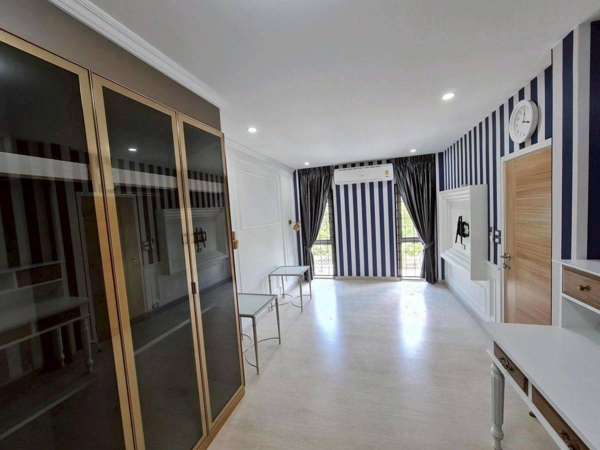 ขายบ้านลาดพร้าว เซ็นทรัลลาดพร้าว : ขายบ้านเดี่ยว 3 ชั้น ลาดพร้าว ซอย 1  จอมพล  เขต จตุจักร กรุงเทพ CX-149437